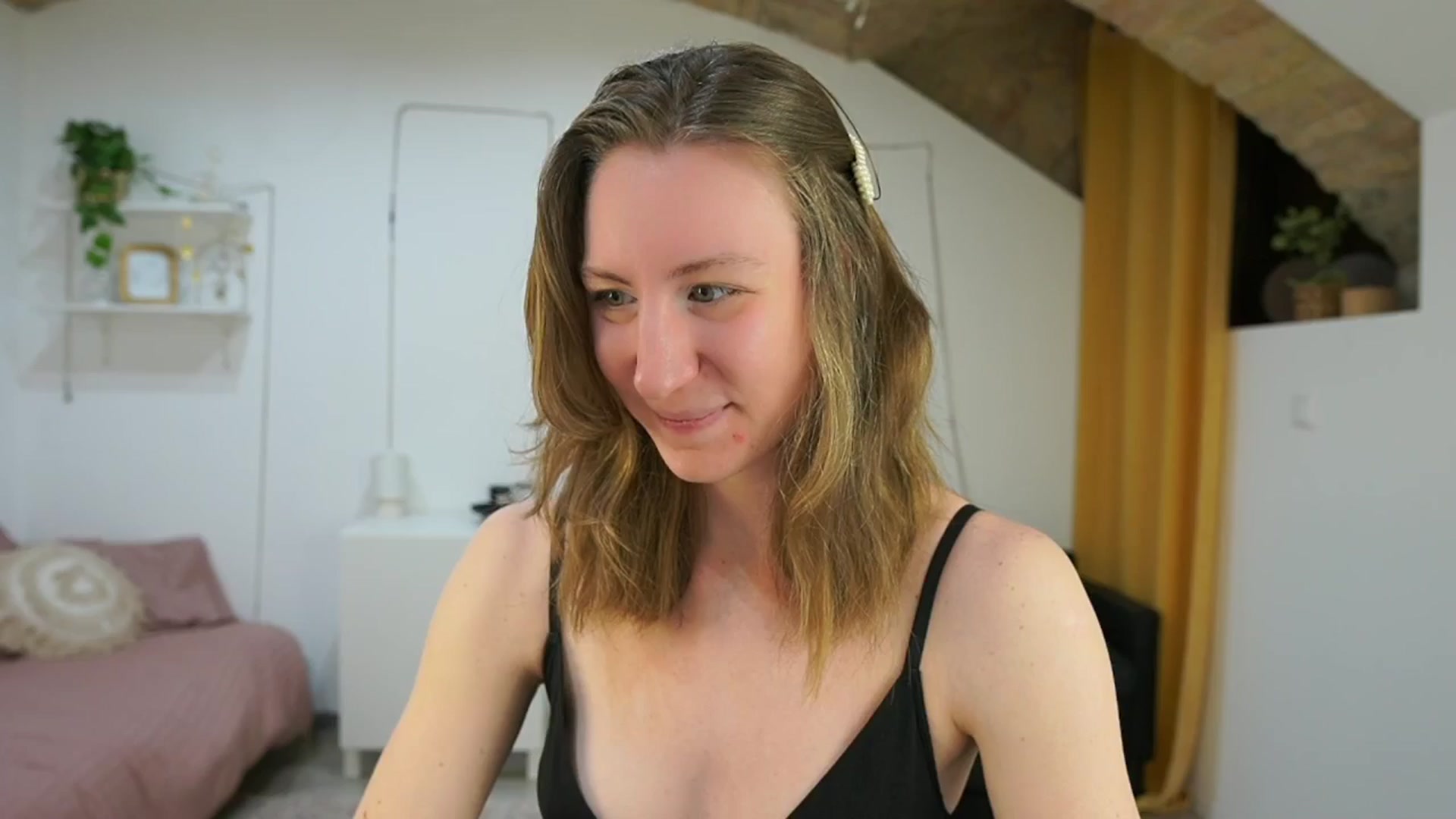 Gallery image thumbnail from Samantha_Snt's myfreecams stream on, 05/04/2024, 11:19 image 16 of 20