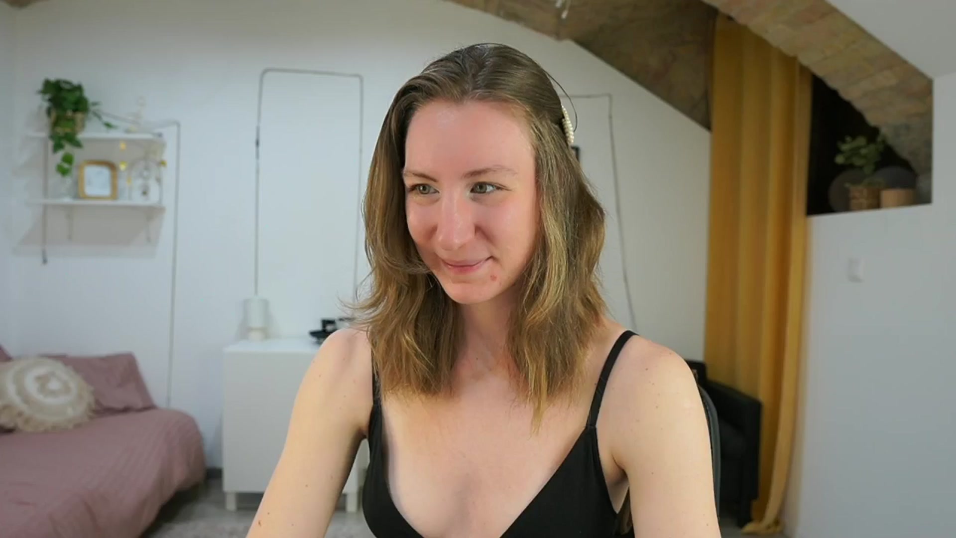 Gallery image thumbnail from Samantha_Snt's myfreecams stream on, 05/04/2024, 11:19 image 10 of 20