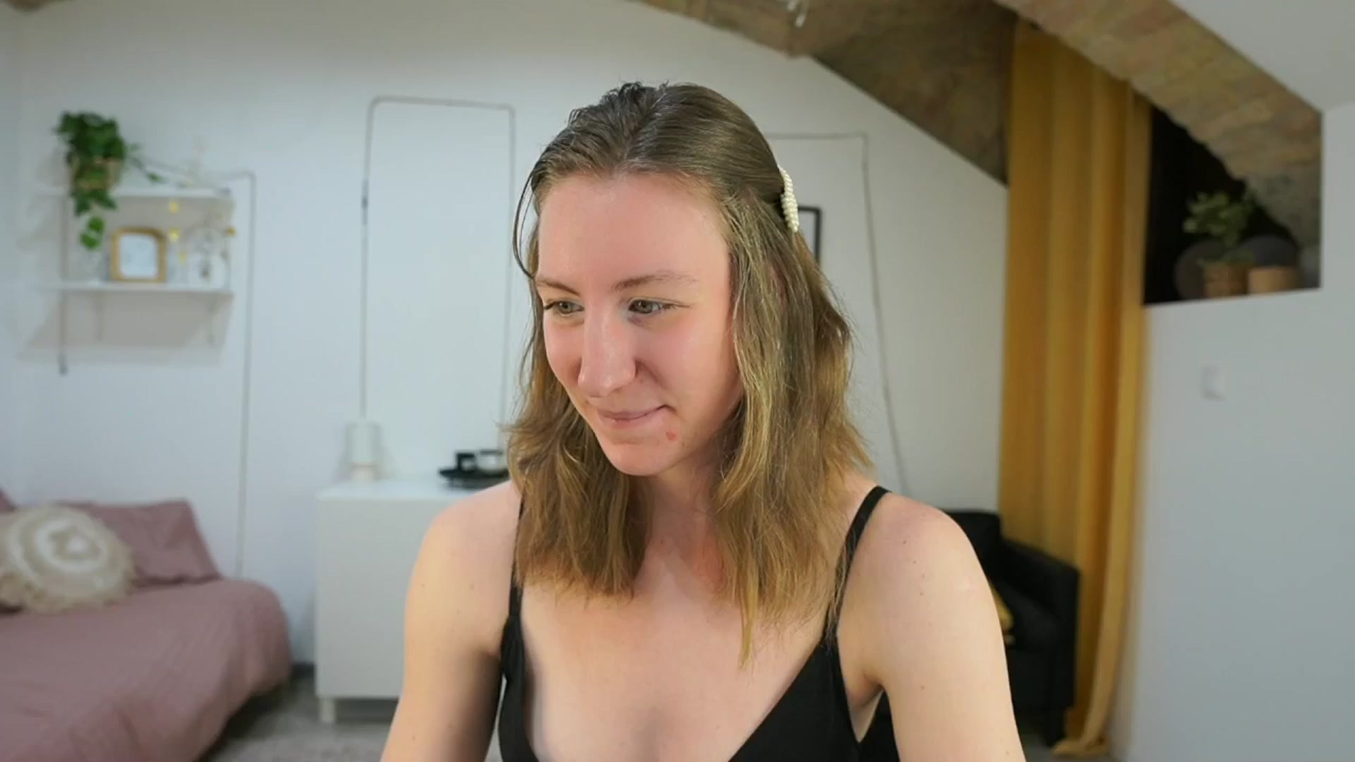 Gallery image thumbnail from Samantha_Snt's myfreecams stream on, 05/04/2024, 12:13 image 9 of 20