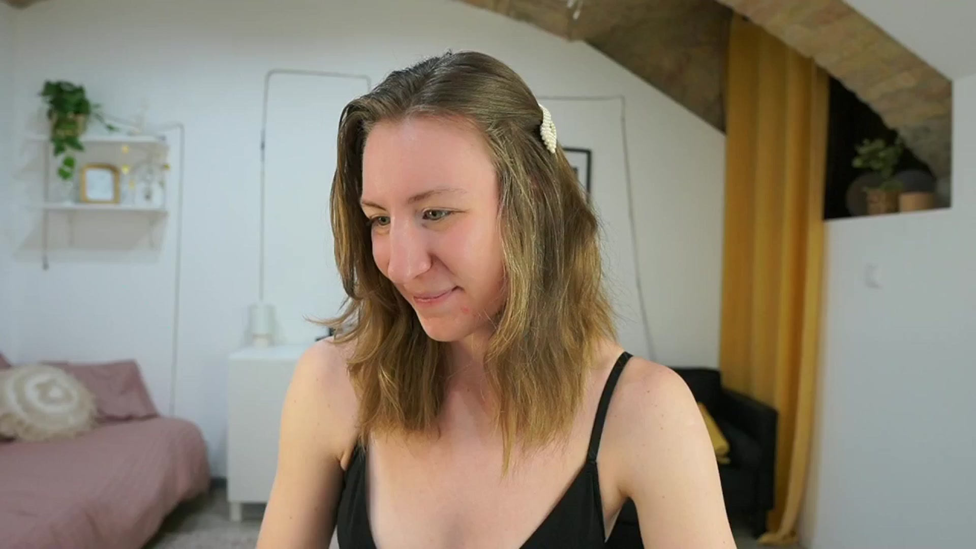 Gallery image thumbnail from Samantha_Snt's myfreecams stream on, 05/04/2024, 12:13 image 6 of 20