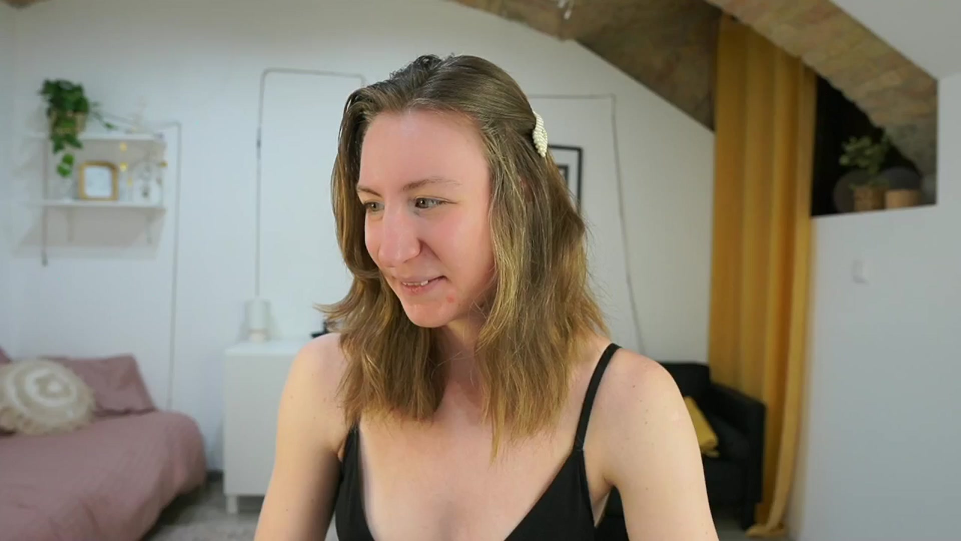 Gallery image thumbnail from Samantha_Snt's myfreecams stream on, 05/04/2024, 12:13 image 7 of 20