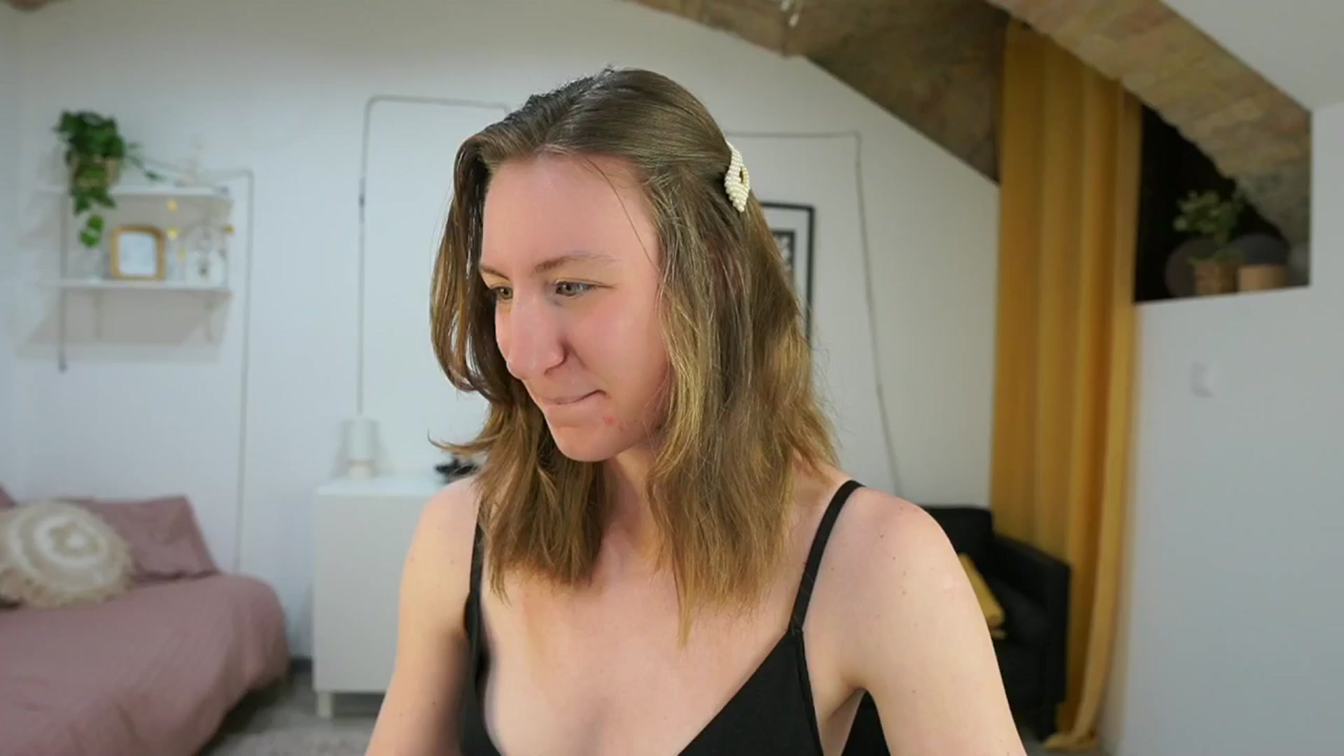 Gallery image thumbnail from Samantha_Snt's myfreecams stream on, 05/04/2024, 12:13 image 19 of 20