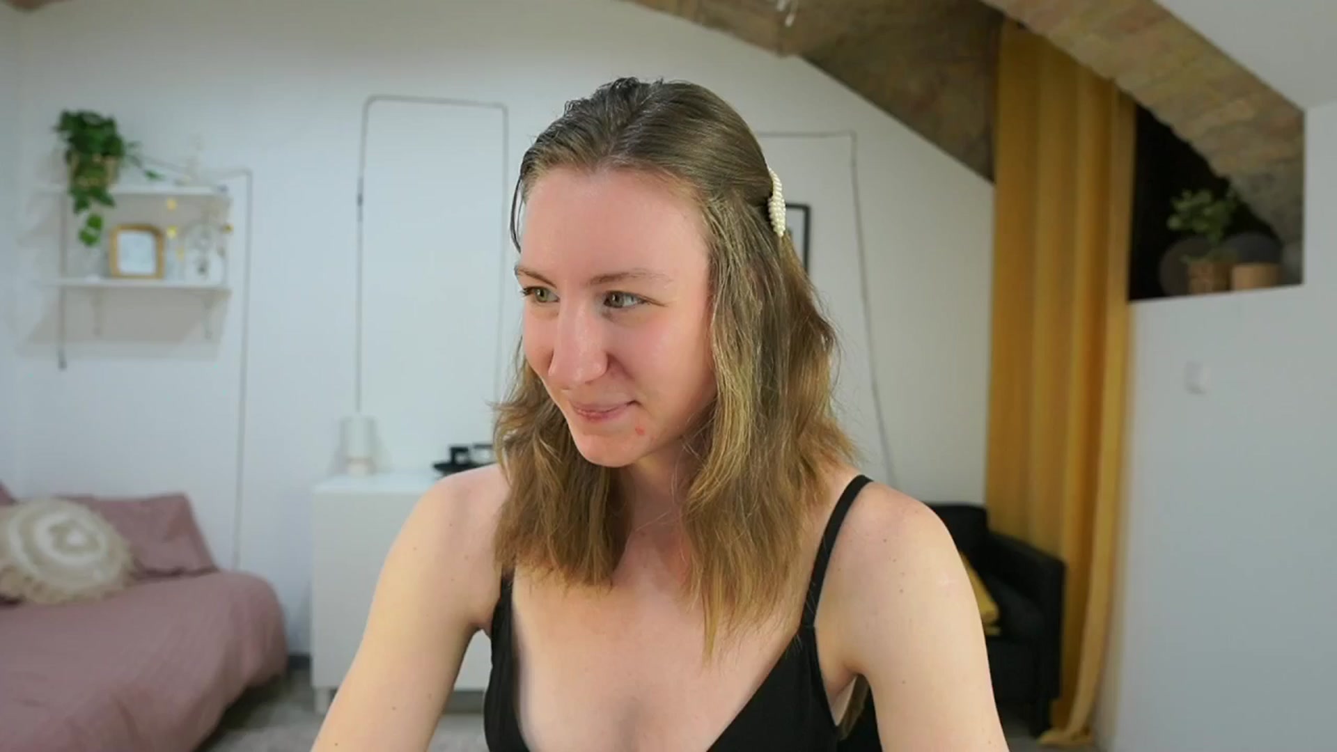 Gallery image thumbnail from Samantha_Snt's myfreecams stream on, 05/04/2024, 12:13 image 8 of 20