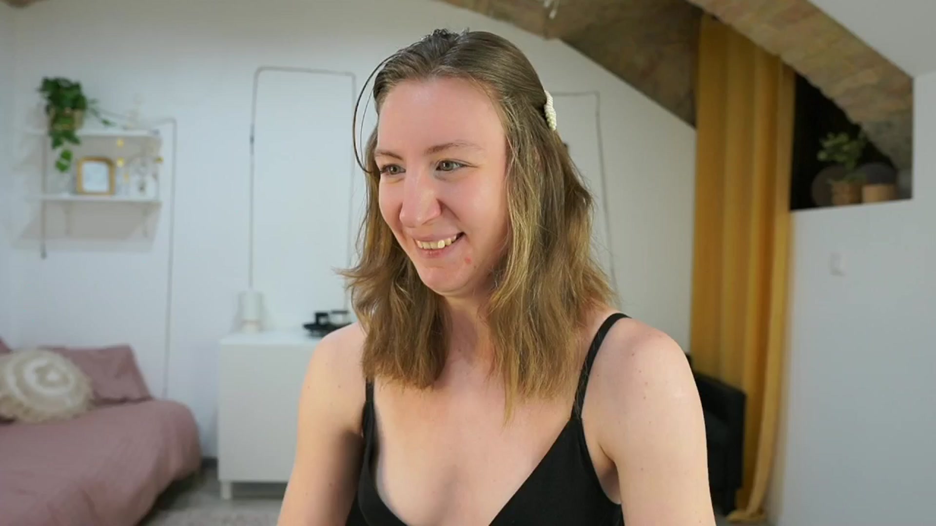 Gallery image thumbnail from Samantha_Snt's myfreecams stream on, 05/04/2024, 12:13 image 11 of 20