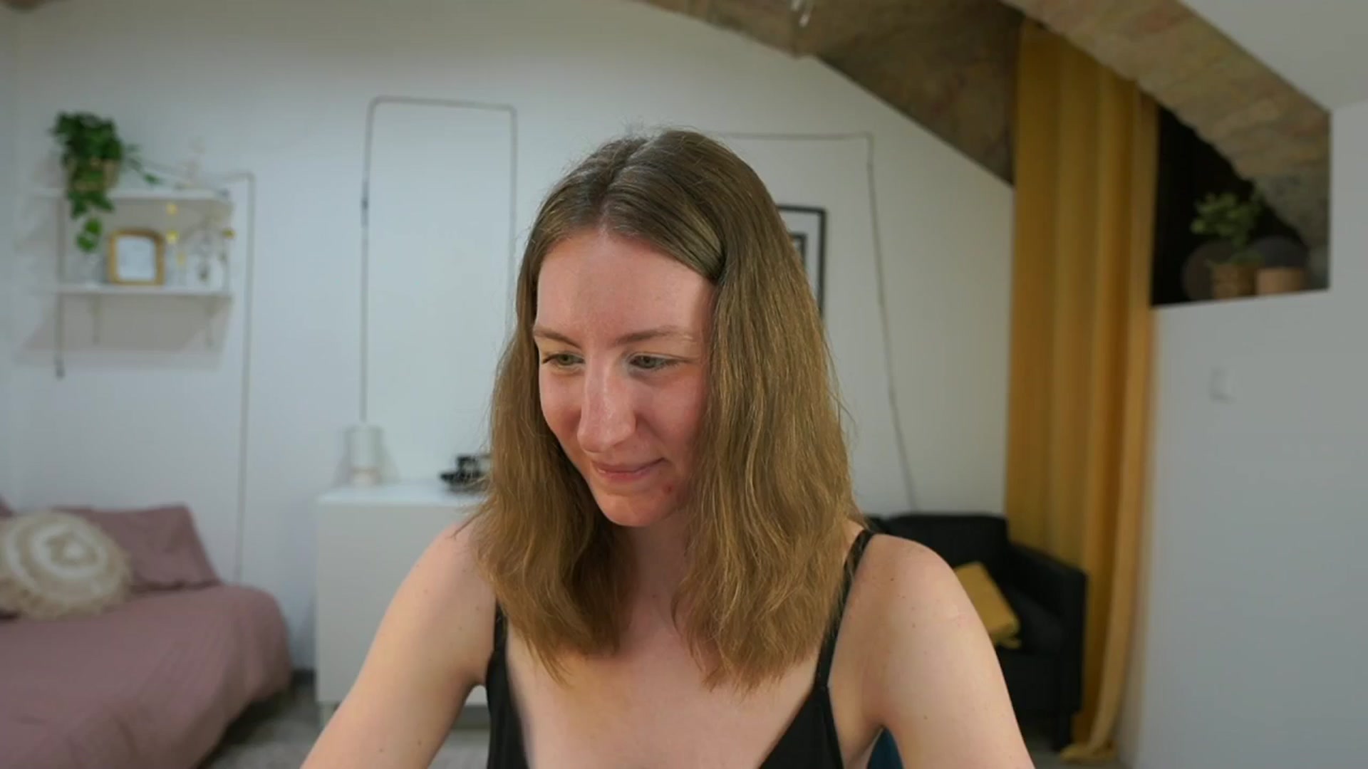 Gallery image thumbnail from Samantha_Snt's myfreecams stream on, 05/05/2024, 12:57 image 2 of 20