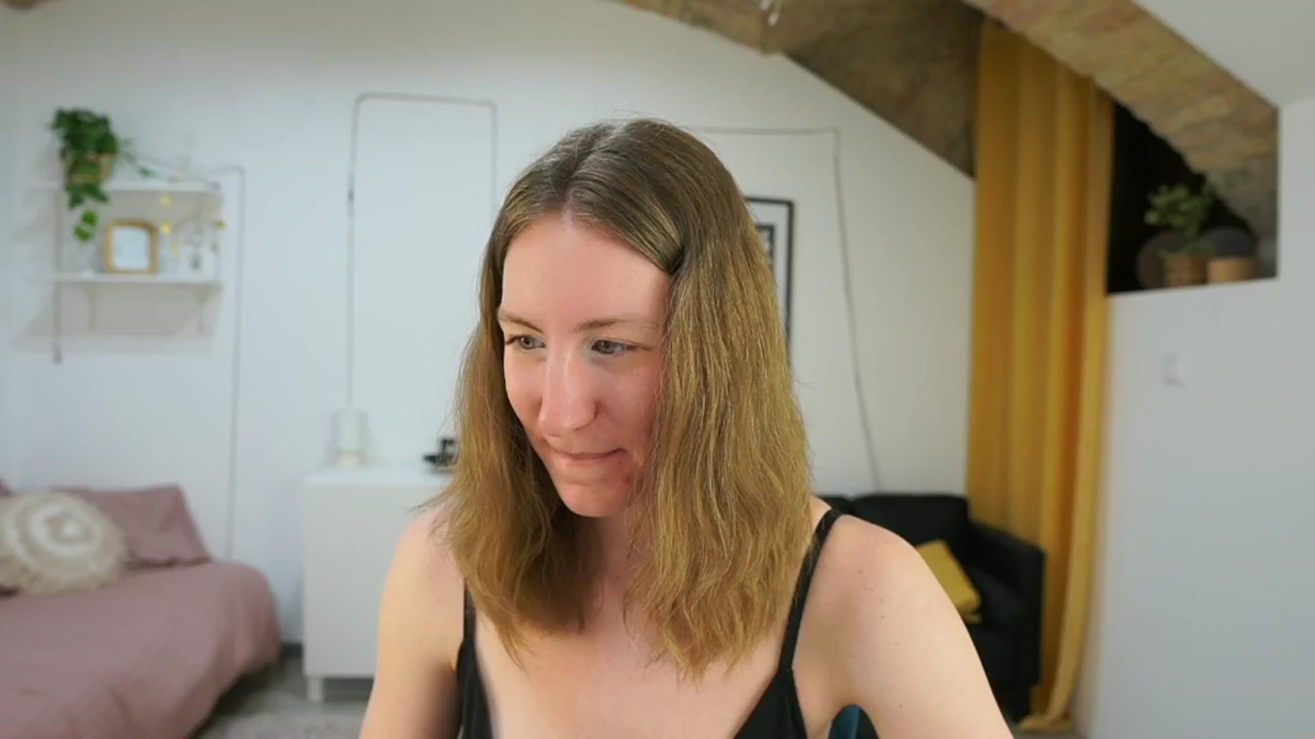 Gallery image thumbnail from Samantha_Snt's myfreecams stream on, 05/05/2024, 12:57 image 11 of 20