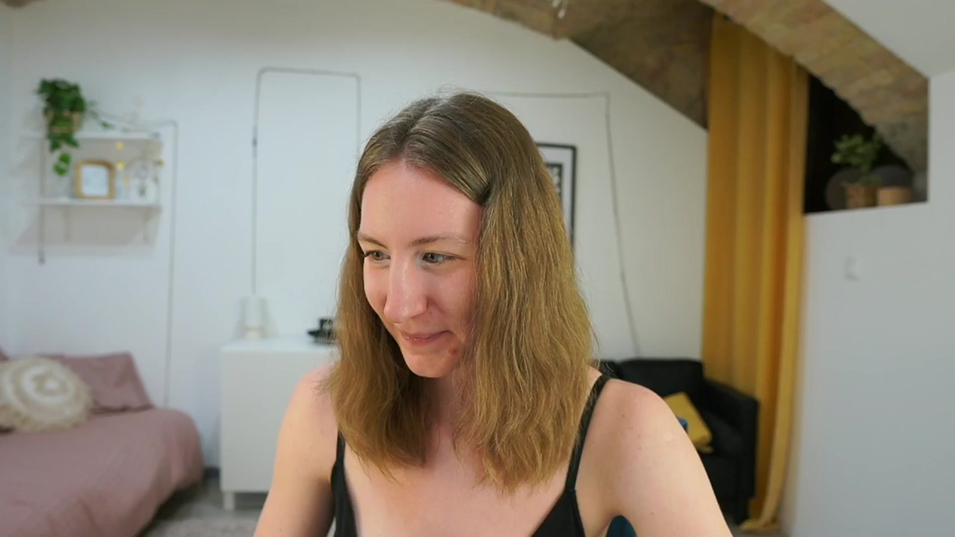 Gallery image thumbnail from Samantha_Snt's myfreecams stream on, 05/05/2024, 12:57 image 15 of 20