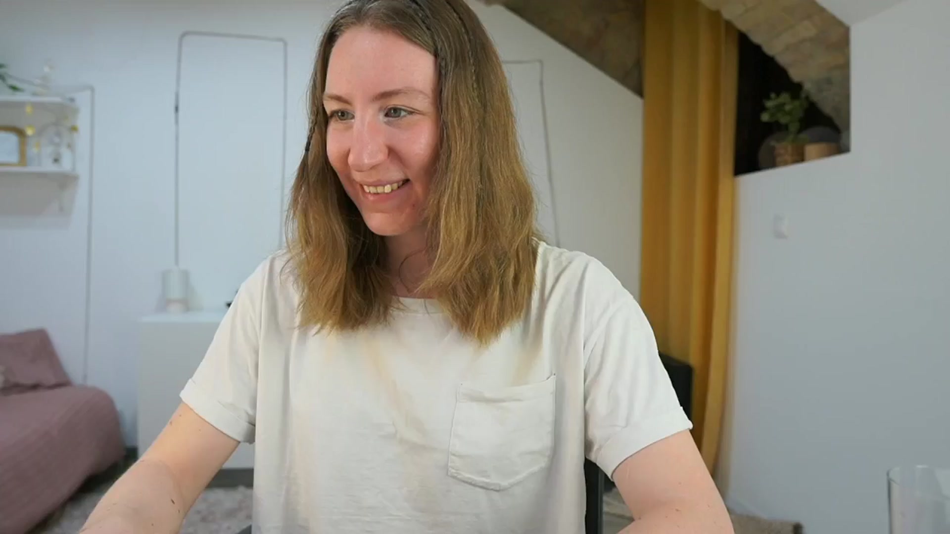Gallery image thumbnail from Samantha_Snt's myfreecams stream on, 05/06/2024, 12:22 image 5 of 20