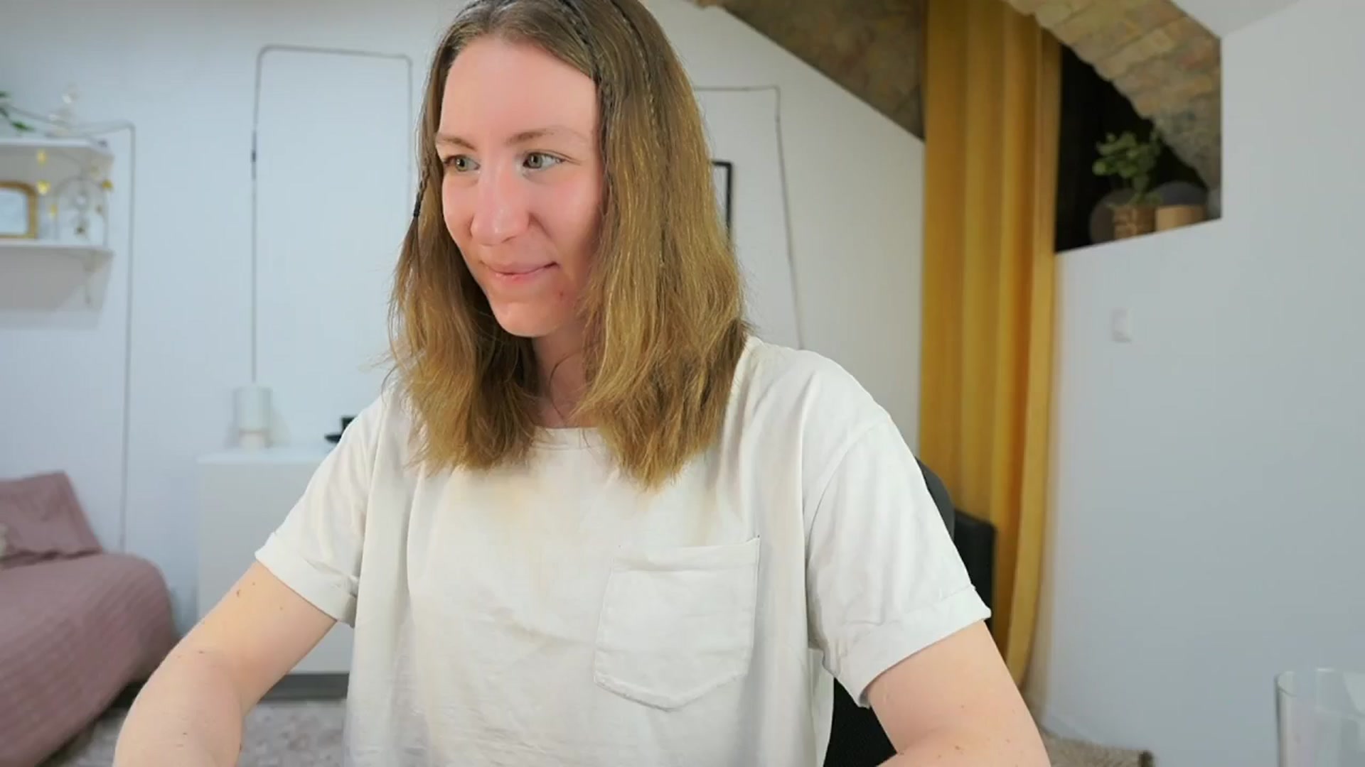 Gallery image thumbnail from Samantha_Snt's myfreecams stream on, 05/06/2024, 12:22 image 6 of 20