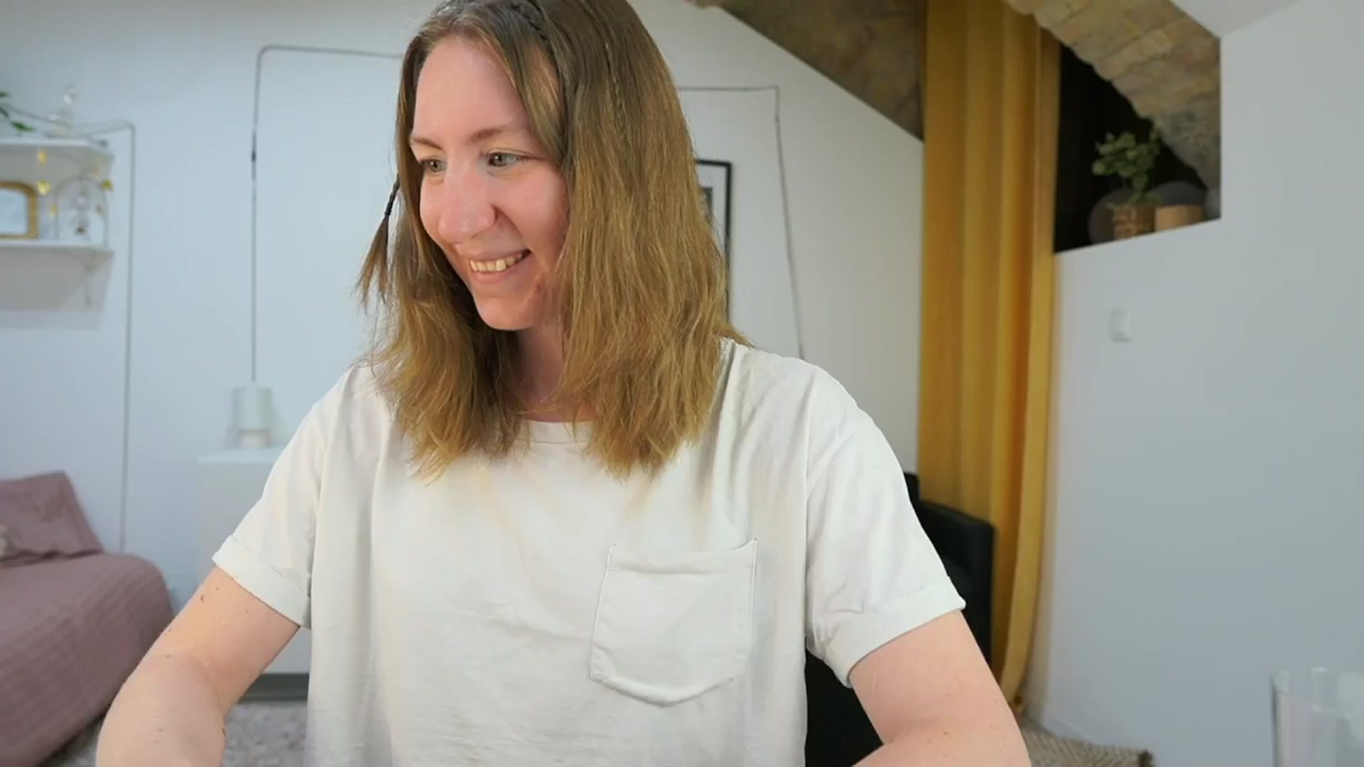 Gallery image thumbnail from Samantha_Snt's myfreecams stream on, 05/06/2024, 12:54 image 19 of 20