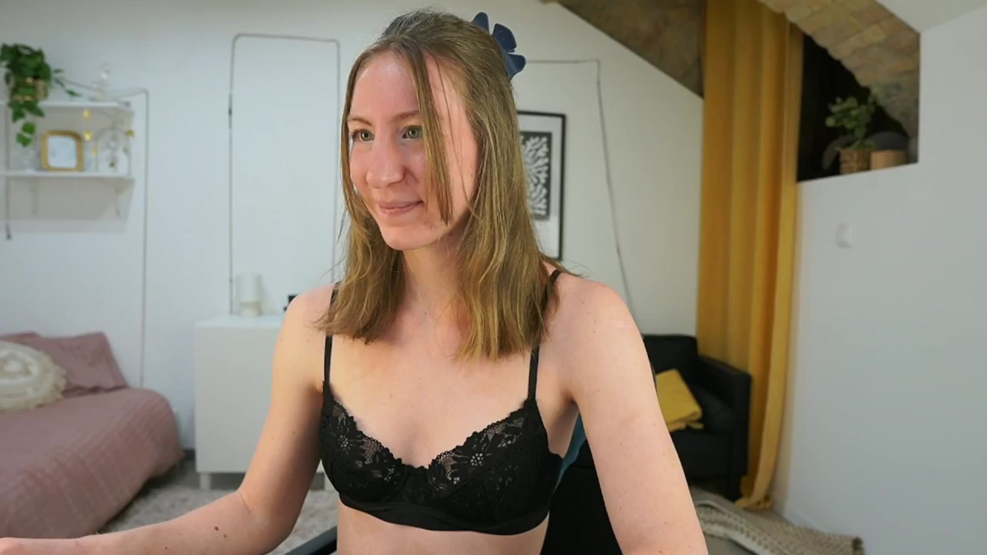 Gallery image thumbnail from Samantha_Snt's myfreecams stream on, 05/08/2024, 12:50 image 15 of 20