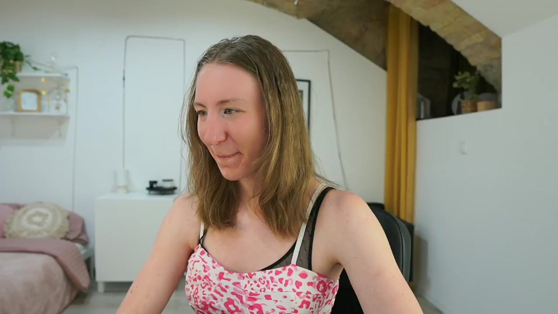 Gallery image thumbnail from Samantha_Snt's myfreecams stream on, 05/12/2024, 15:42 image 9 of 20