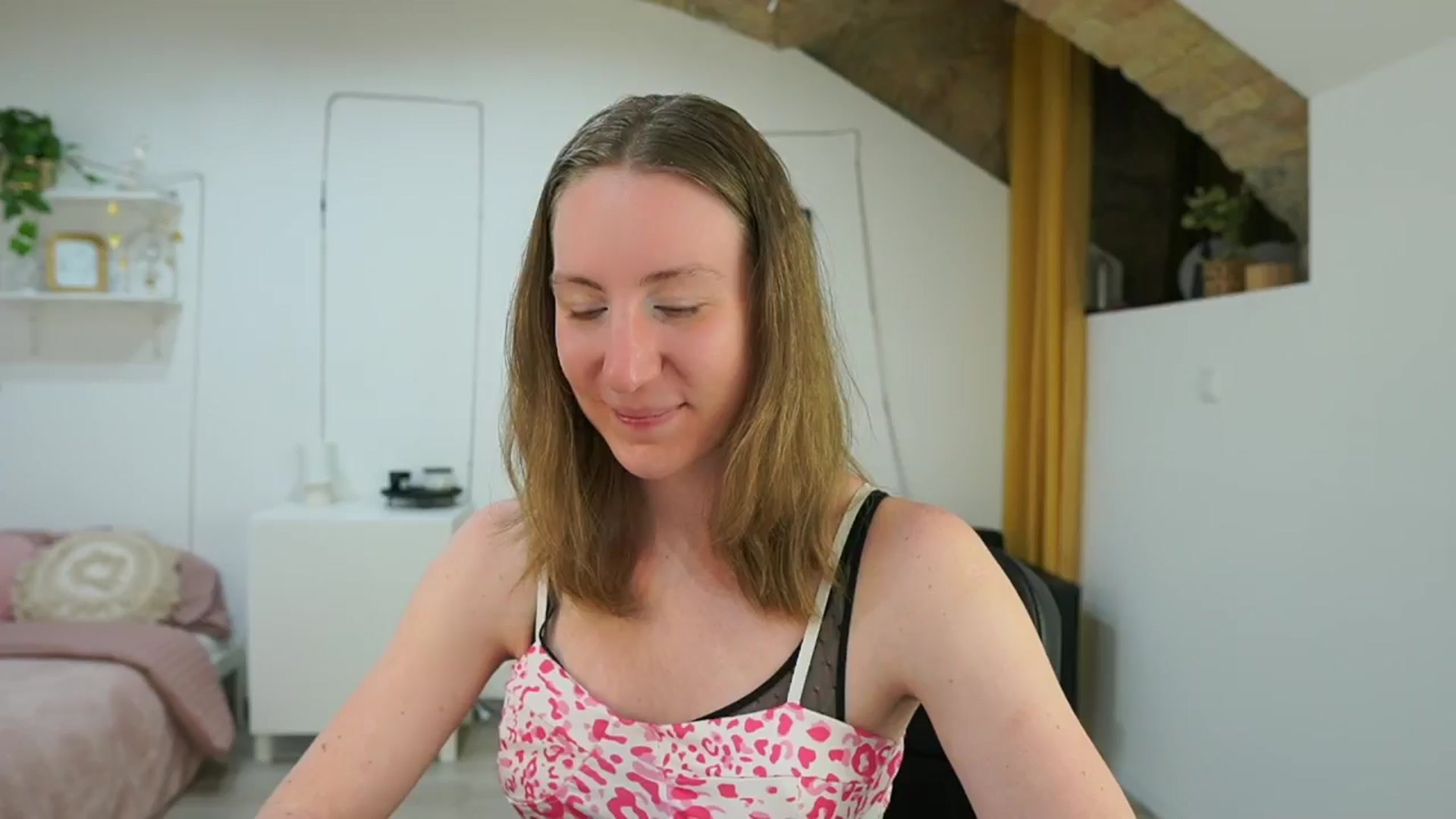 Gallery image thumbnail from Samantha_Snt's myfreecams stream on, 05/12/2024, 15:42 image 18 of 20