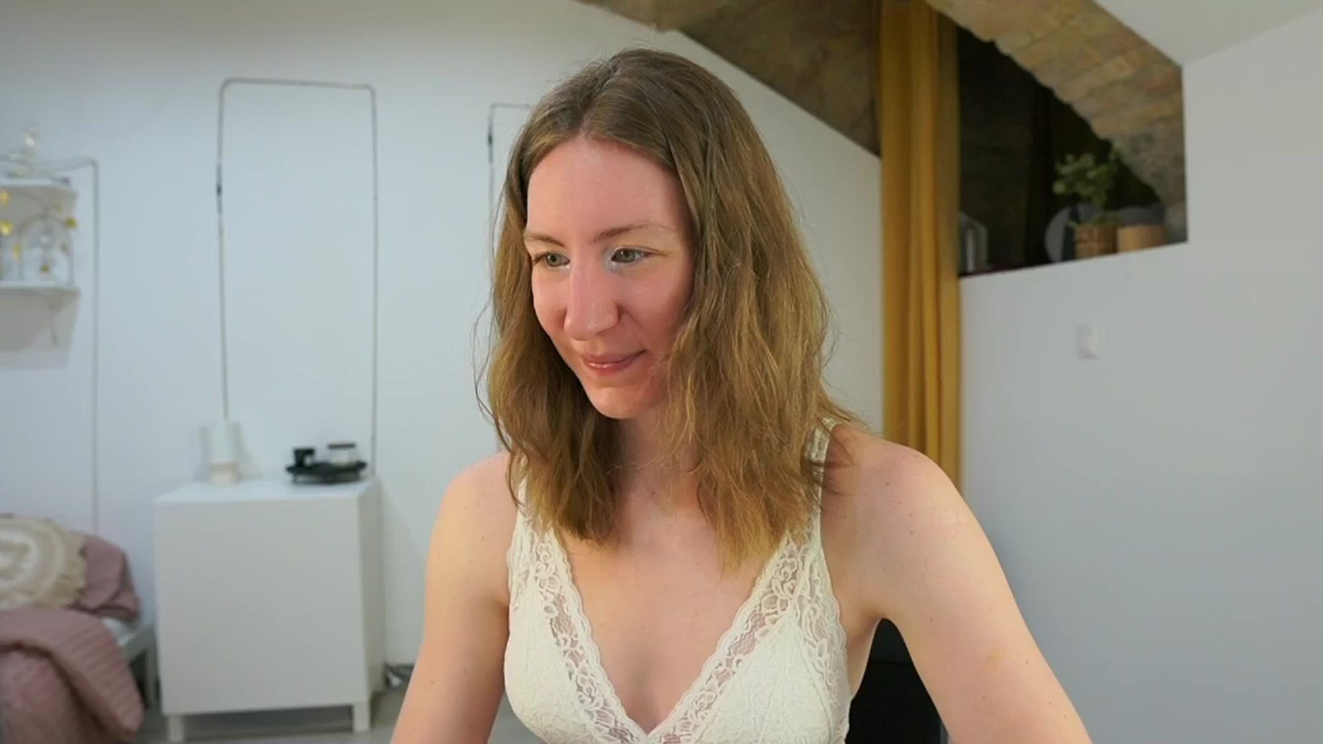 Gallery image thumbnail from Samantha_Snt's myfreecams stream on, 05/13/2024, 08:55 image 13 of 20