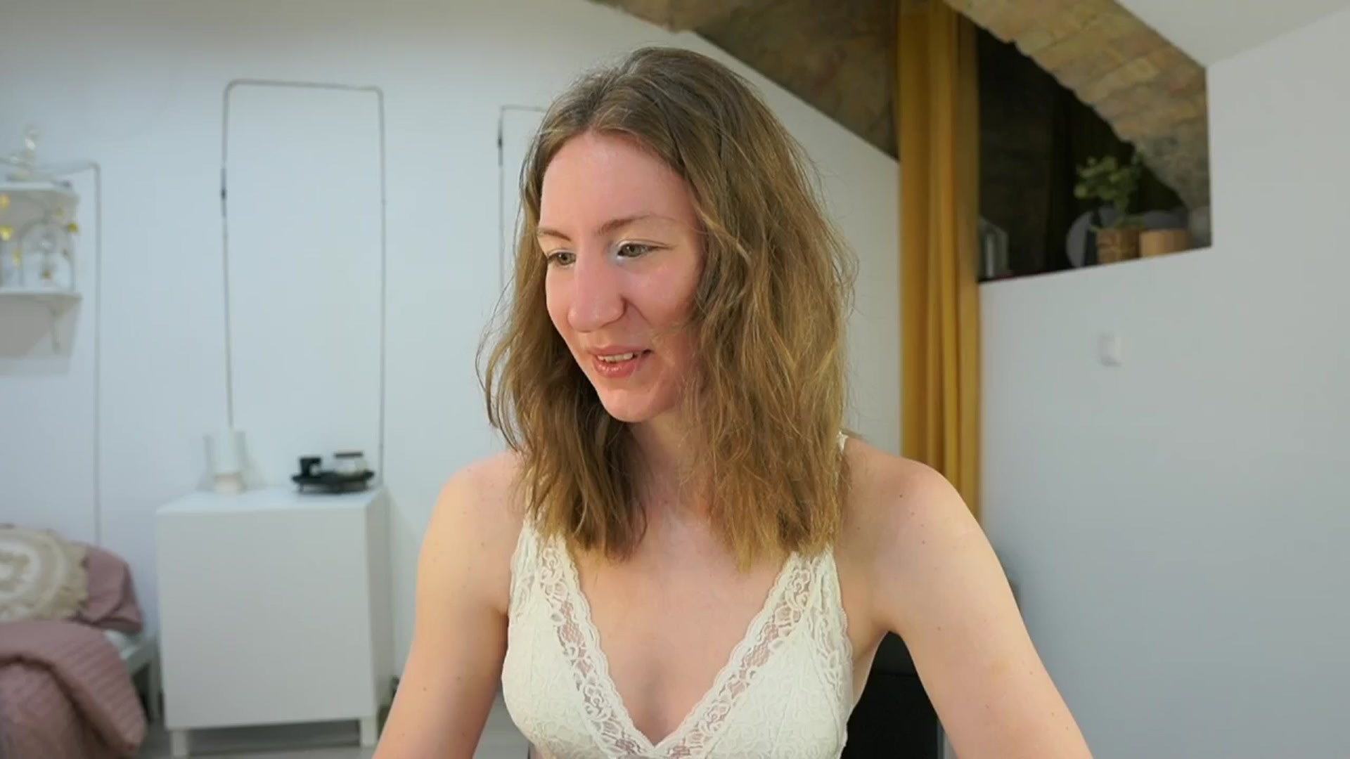 Gallery image thumbnail from Samantha_Snt's myfreecams stream on, 05/13/2024, 08:55 image 7 of 20