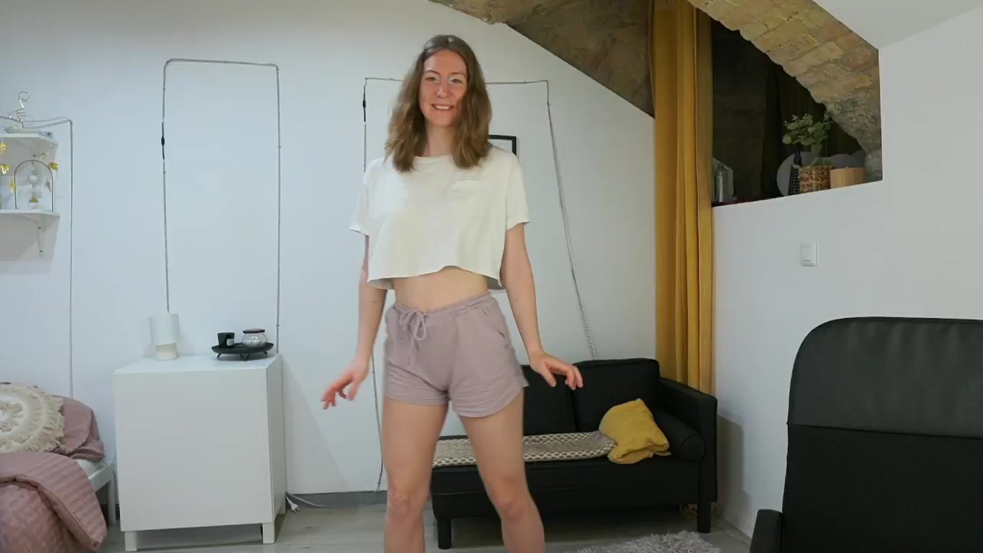 Gallery image thumbnail from Samantha_Snt's myfreecams stream on, 05/13/2024, 09:31 image 6 of 20