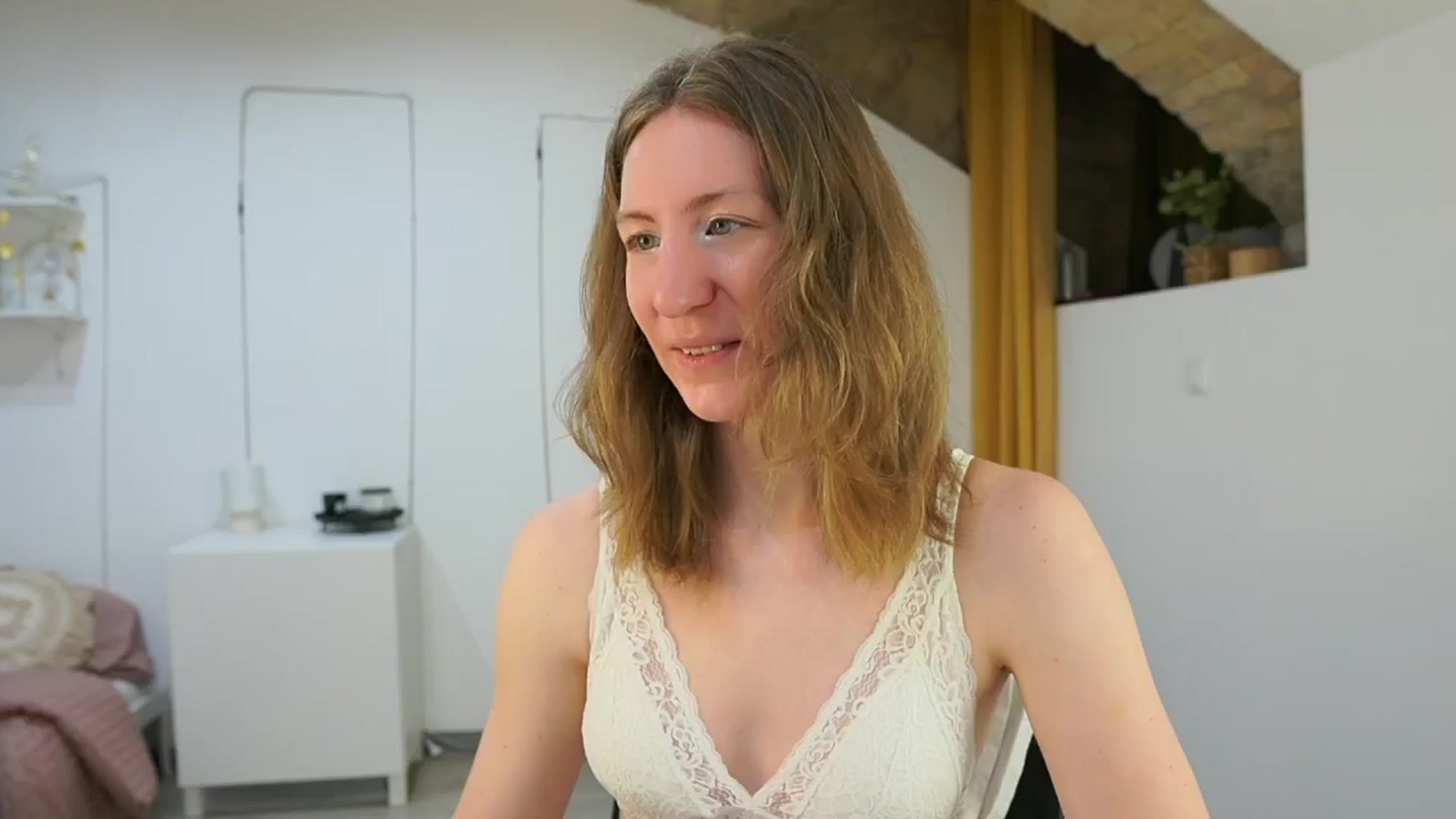 Gallery image thumbnail from Samantha_Snt's myfreecams stream on, 05/13/2024, 09:31 image 20 of 20