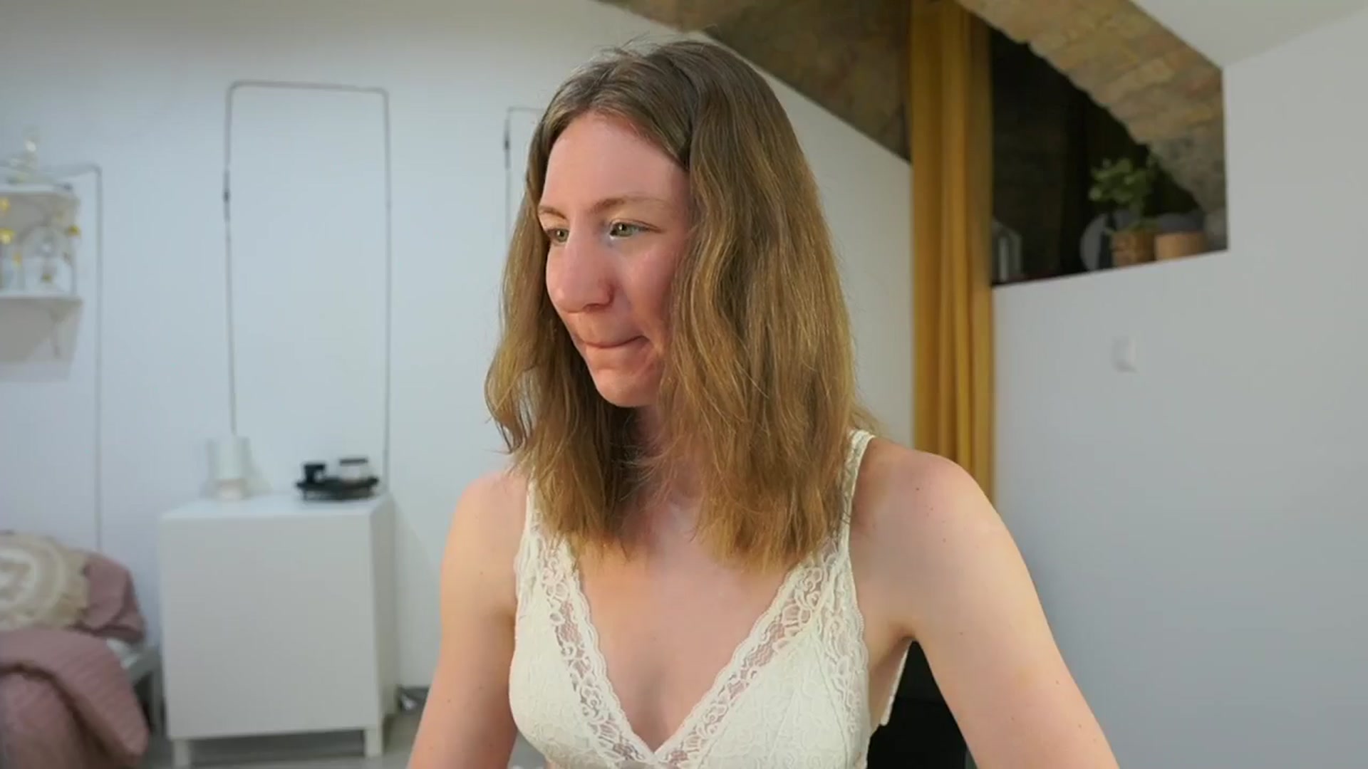 Gallery image thumbnail from Samantha_Snt's myfreecams stream on, 05/13/2024, 11:39 image 15 of 20