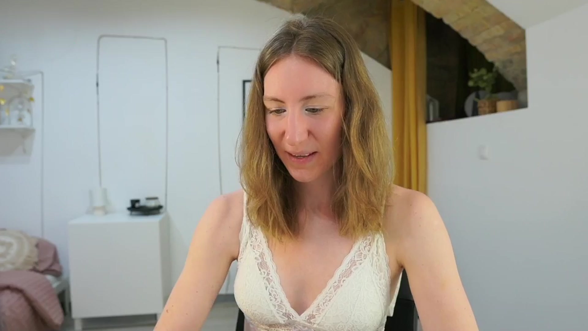 Gallery image thumbnail from Samantha_Snt's myfreecams stream on, 05/13/2024, 11:39 image 7 of 20