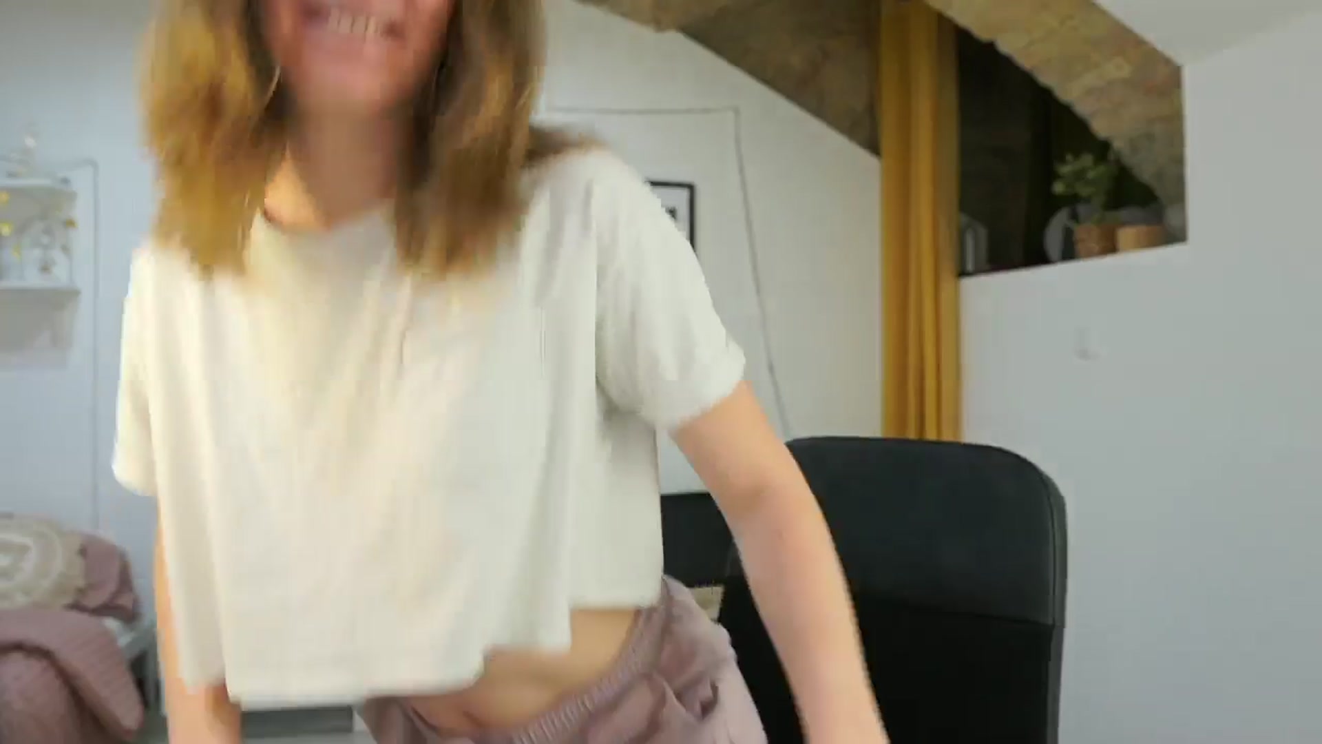 Gallery image thumbnail from Samantha_Snt's myfreecams stream on, 05/13/2024, 12:54 image 8 of 20