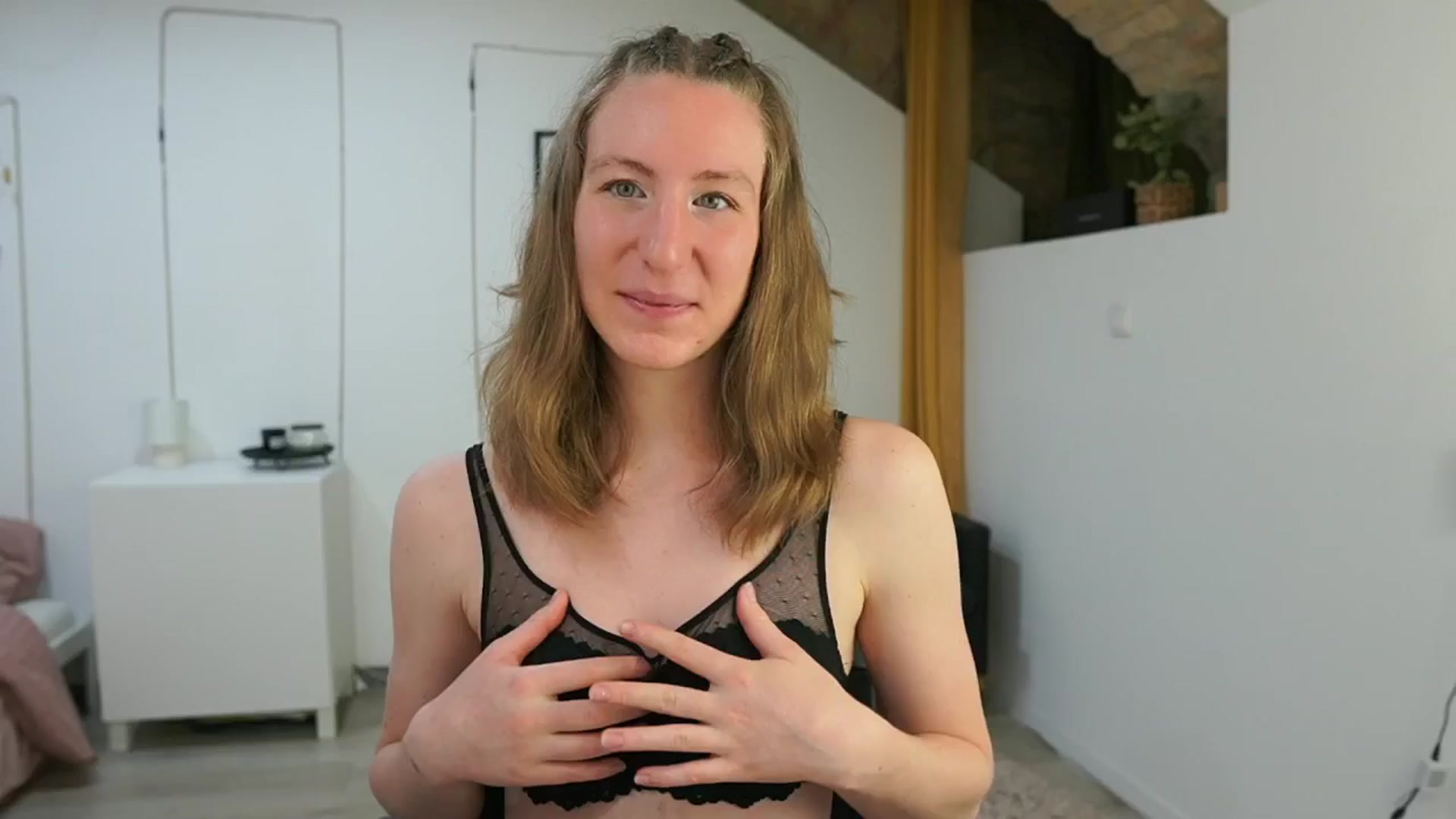 Gallery image thumbnail from Samantha_Snt's myfreecams stream on, 05/22/2024, 11:32 image 12 of 20