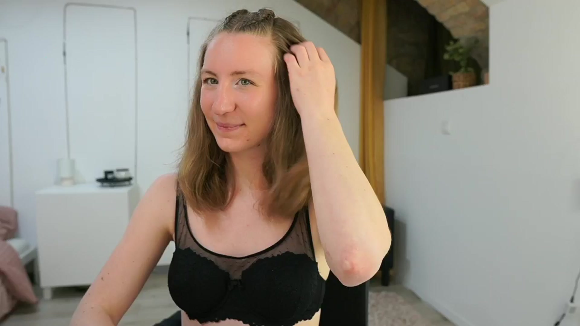 Gallery image thumbnail from Samantha_Snt's myfreecams stream on, 05/22/2024, 13:03 image 11 of 20