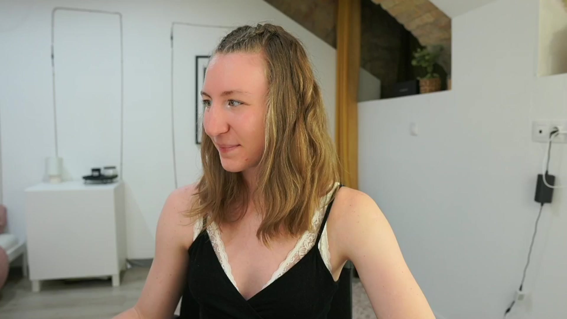 Gallery image thumbnail from Samantha_Snt's myfreecams stream on, 05/23/2024, 11:59 image 15 of 20