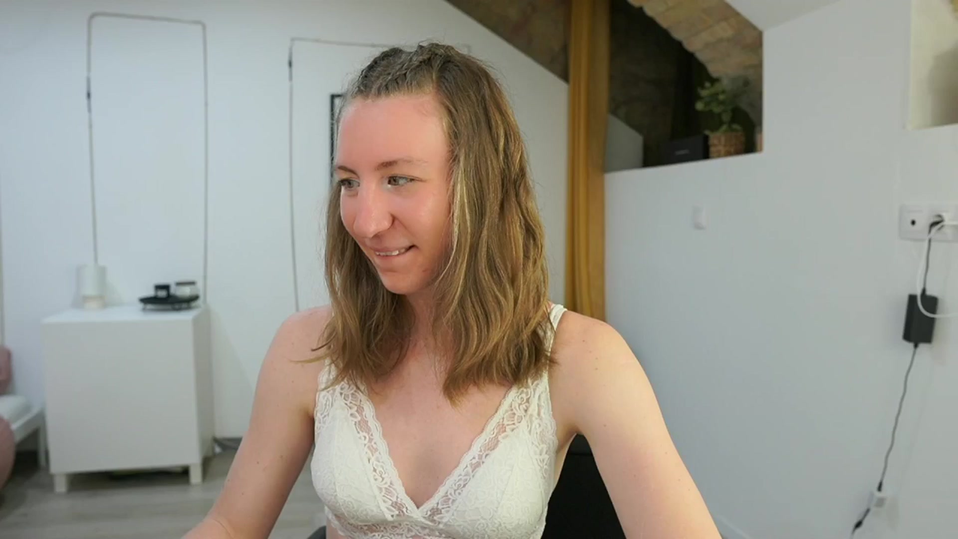 Gallery image thumbnail from Samantha_Snt's myfreecams stream on, 05/23/2024, 11:59 image 2 of 20