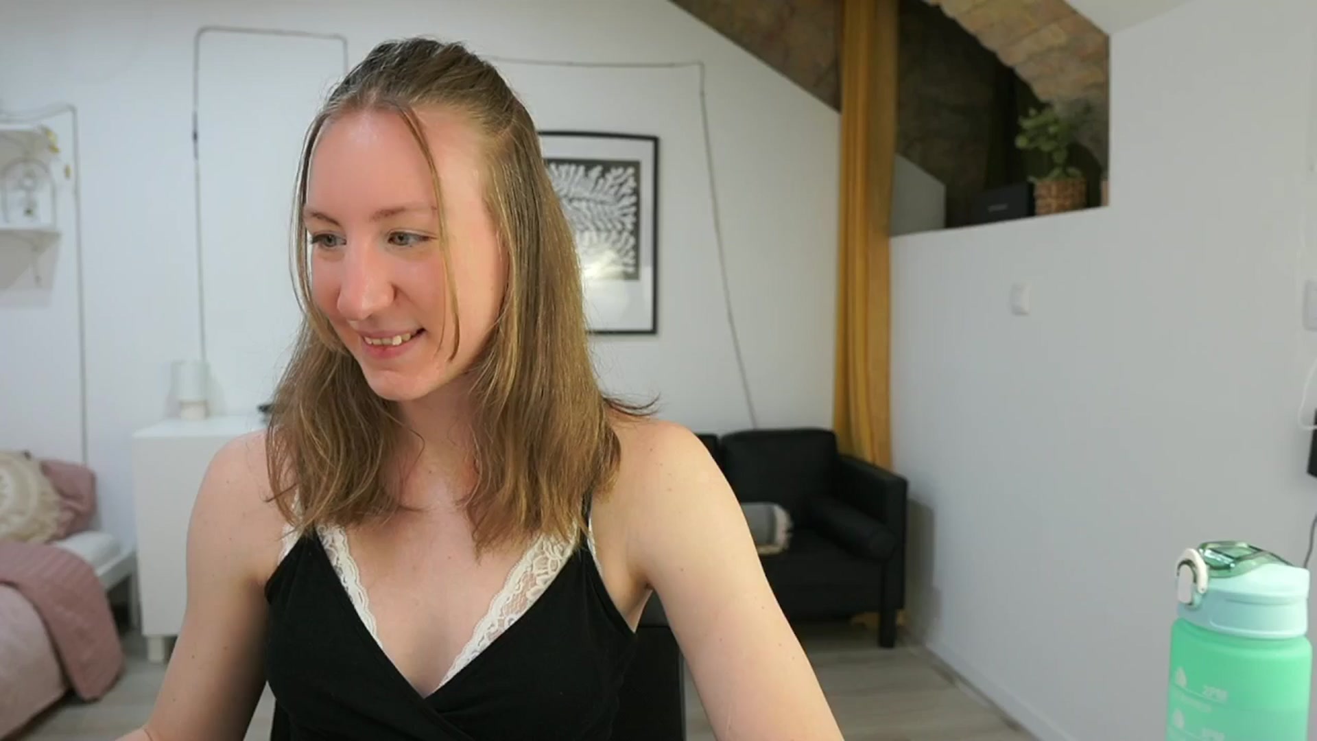 Gallery image thumbnail from Samantha_Snt's myfreecams stream on, 05/26/2024, 11:23 image 6 of 20