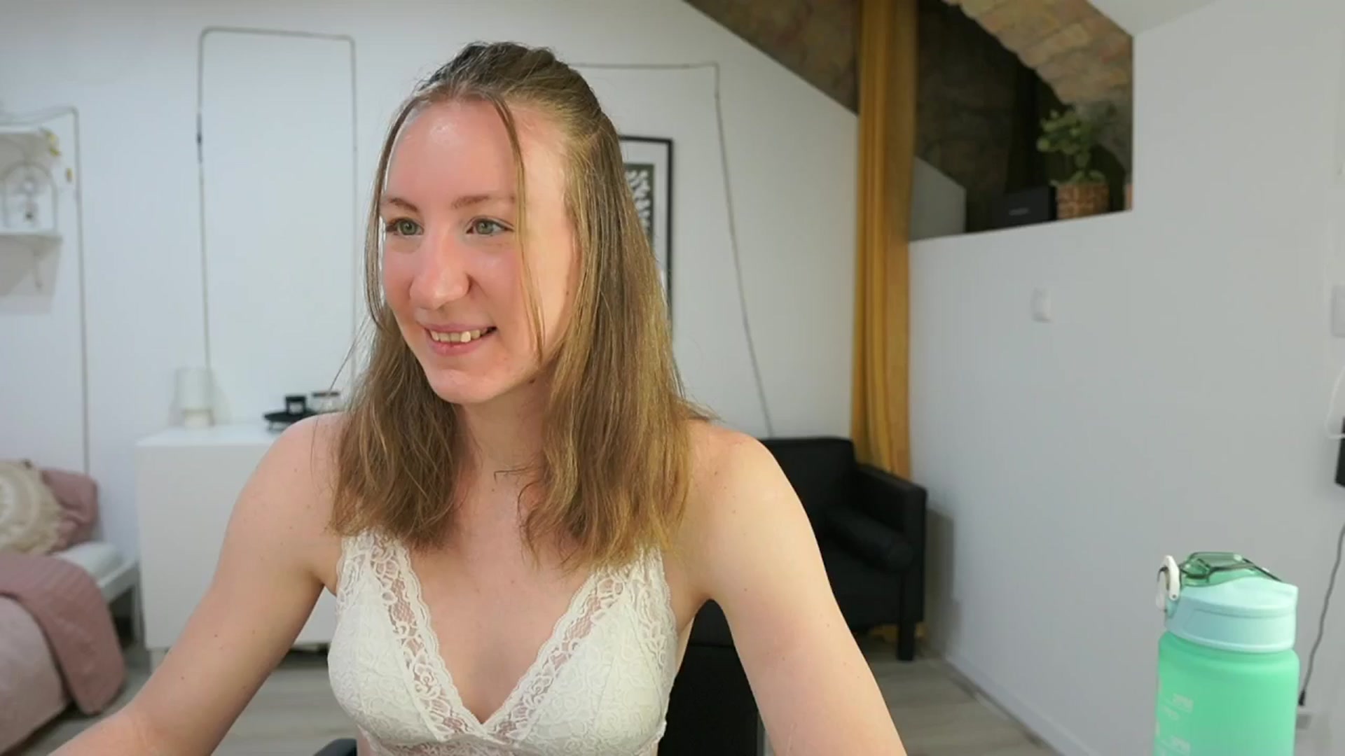 Gallery image thumbnail from Samantha_Snt's myfreecams stream on, 05/26/2024, 11:23 image 2 of 20
