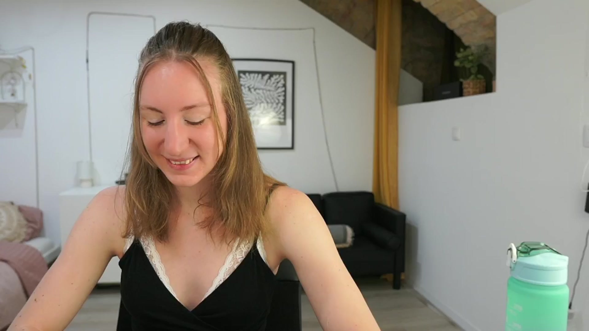 Gallery image thumbnail from Samantha_Snt's myfreecams stream on, 05/26/2024, 11:23 image 1 of 20