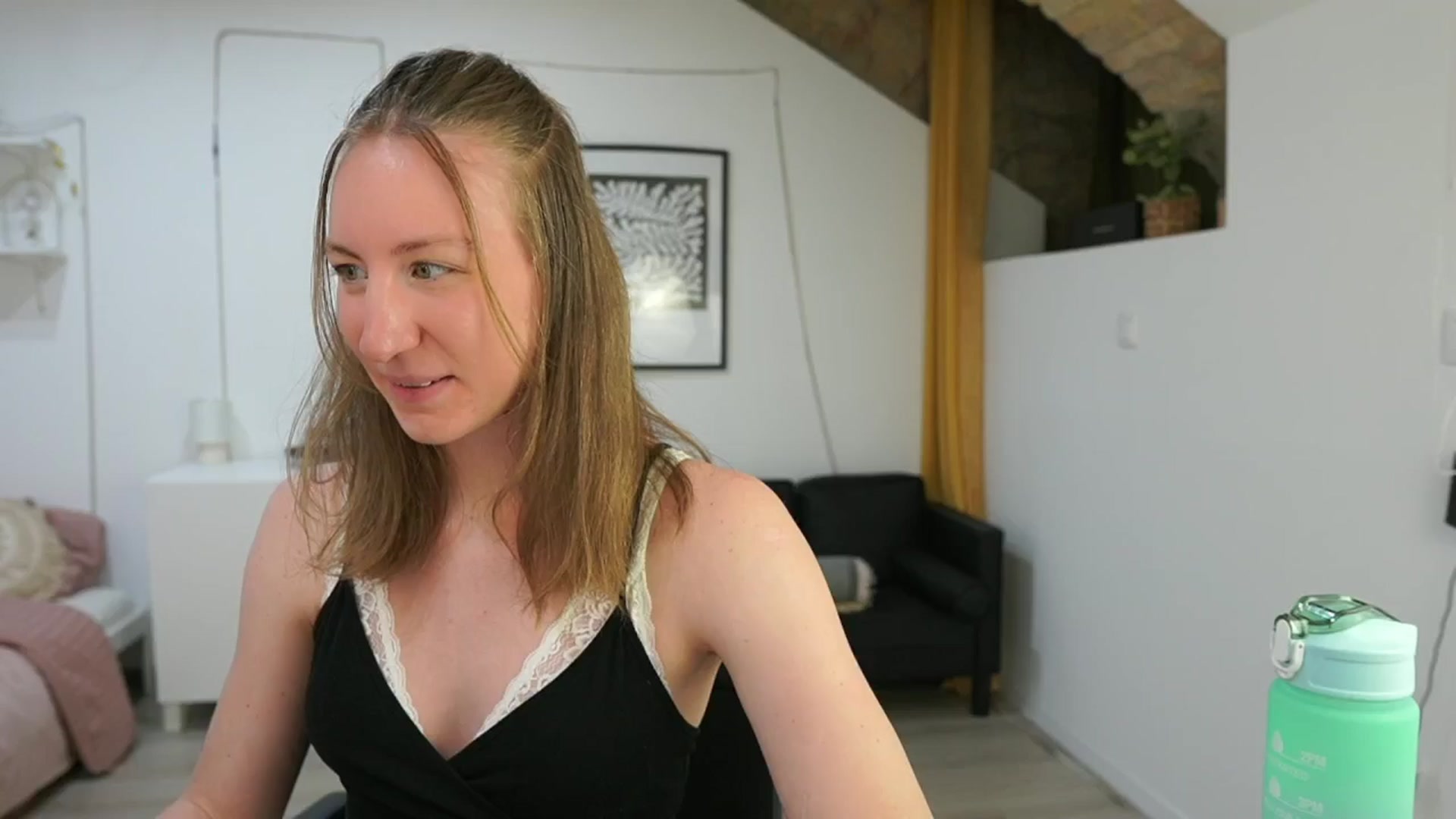 Gallery image thumbnail from Samantha_Snt's myfreecams stream on, 05/26/2024, 13:04 image 20 of 20