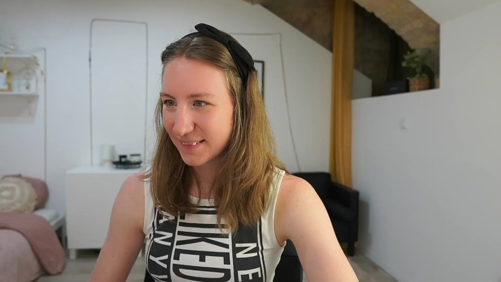 Gallery image thumbnail from Samantha_Snt's myfreecams stream on, 05/28/2024, 12:56 image 6 of 20