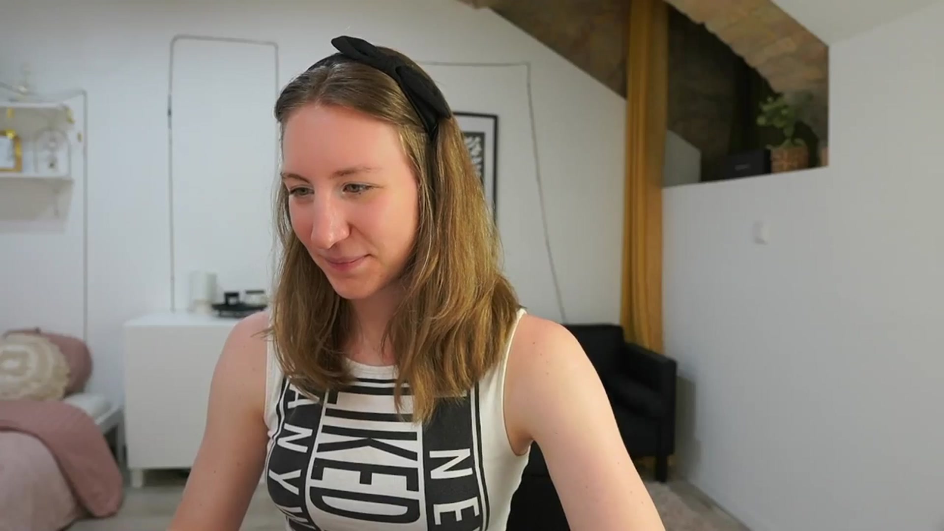 Gallery image thumbnail from Samantha_Snt's myfreecams stream on, 05/28/2024, 12:56 image 16 of 20