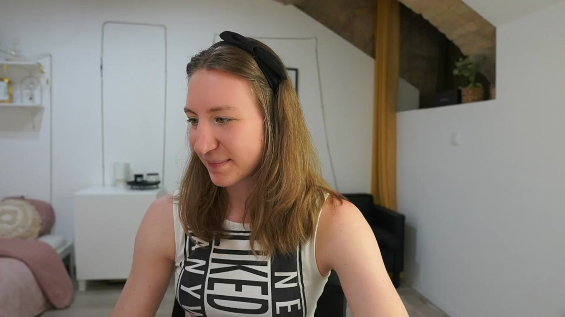 Gallery image thumbnail from Samantha_Snt's myfreecams stream on, 05/28/2024, 12:56 image 2 of 20