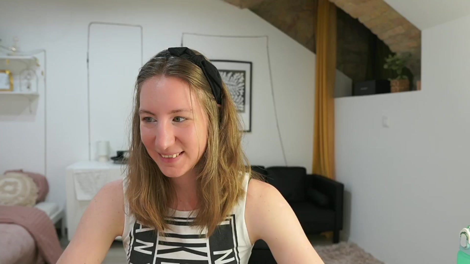 Gallery image thumbnail from Samantha_Snt's myfreecams stream on, 06/01/2024, 11:03 image 8 of 20