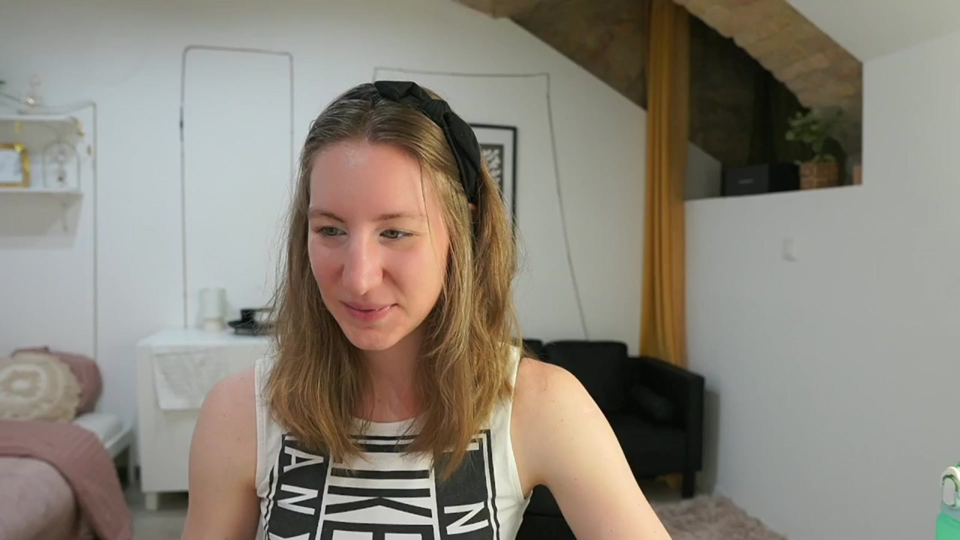 Gallery image thumbnail from Samantha_Snt's myfreecams stream on, 06/01/2024, 11:03 image 1 of 20