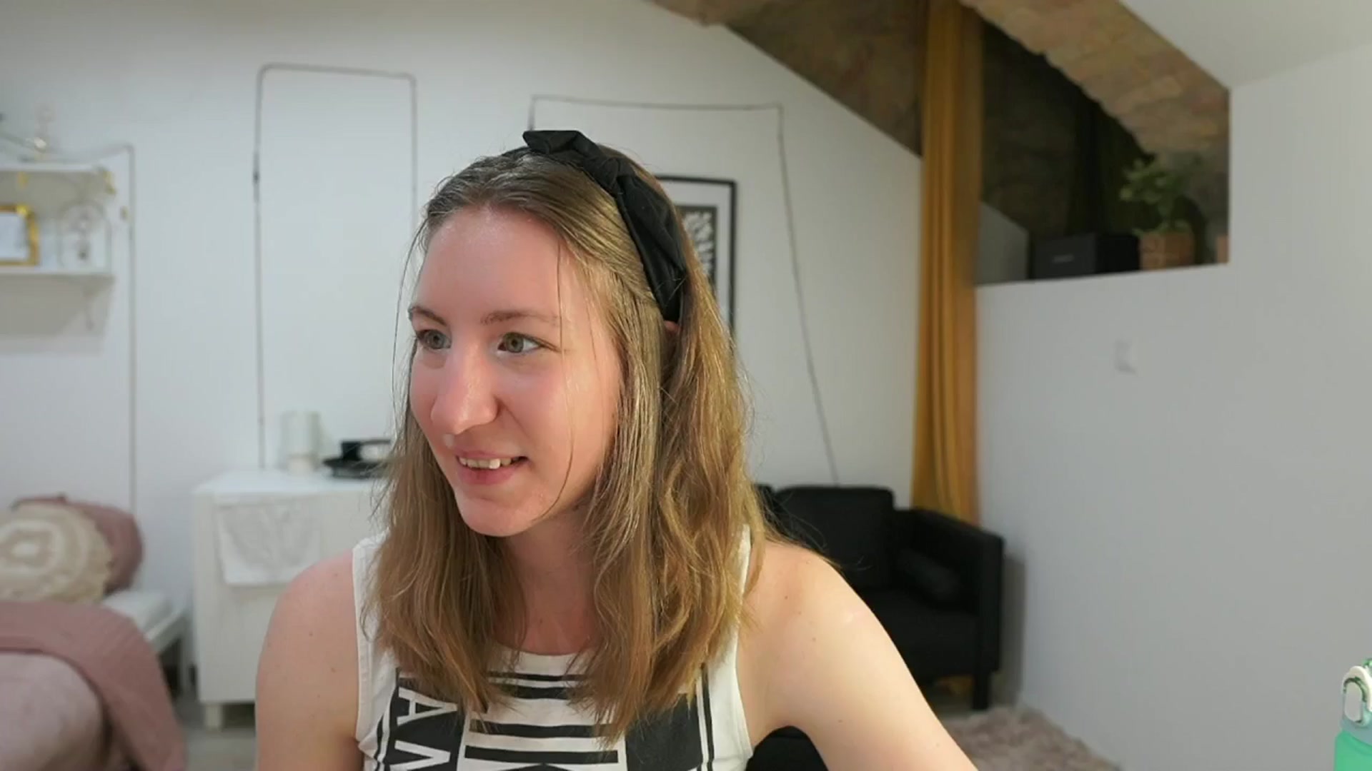 Gallery image thumbnail from Samantha_Snt's myfreecams stream on, 06/01/2024, 11:03 image 7 of 20