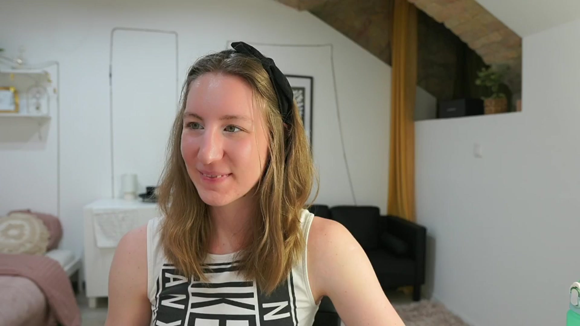 Gallery image thumbnail from Samantha_Snt's myfreecams stream on, 06/01/2024, 12:16 image 15 of 20