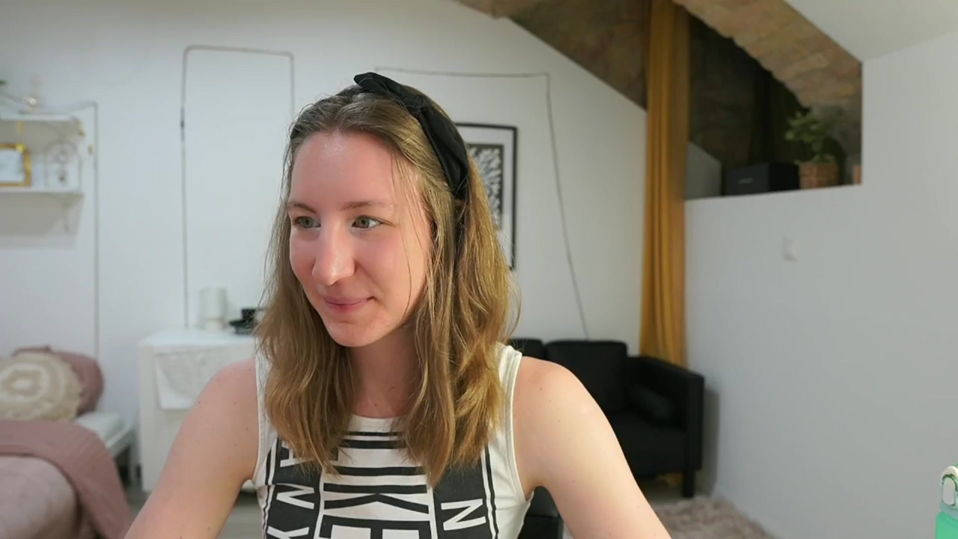 Gallery image thumbnail from Samantha_Snt's myfreecams stream on, 06/01/2024, 12:16 image 16 of 20