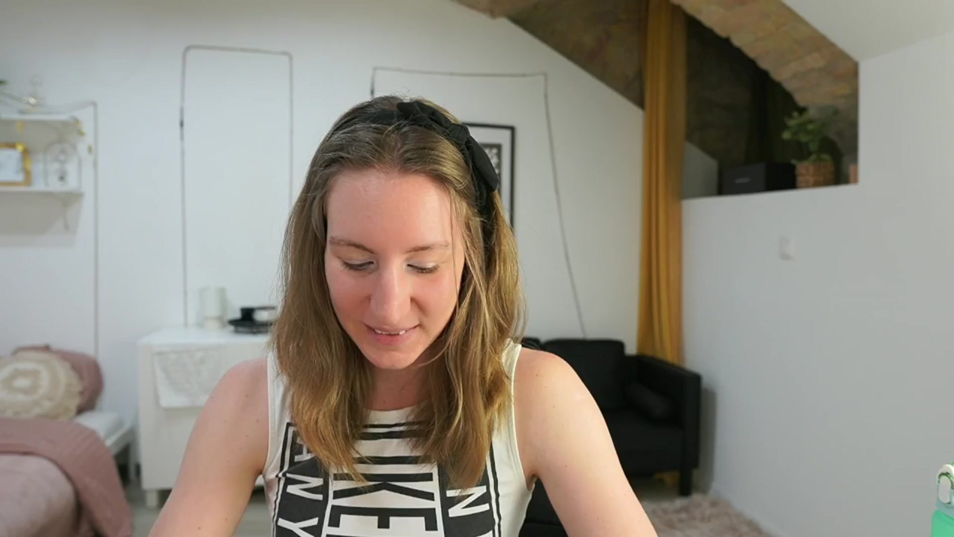 Gallery image thumbnail from Samantha_Snt's myfreecams stream on, 06/01/2024, 12:16 image 13 of 20