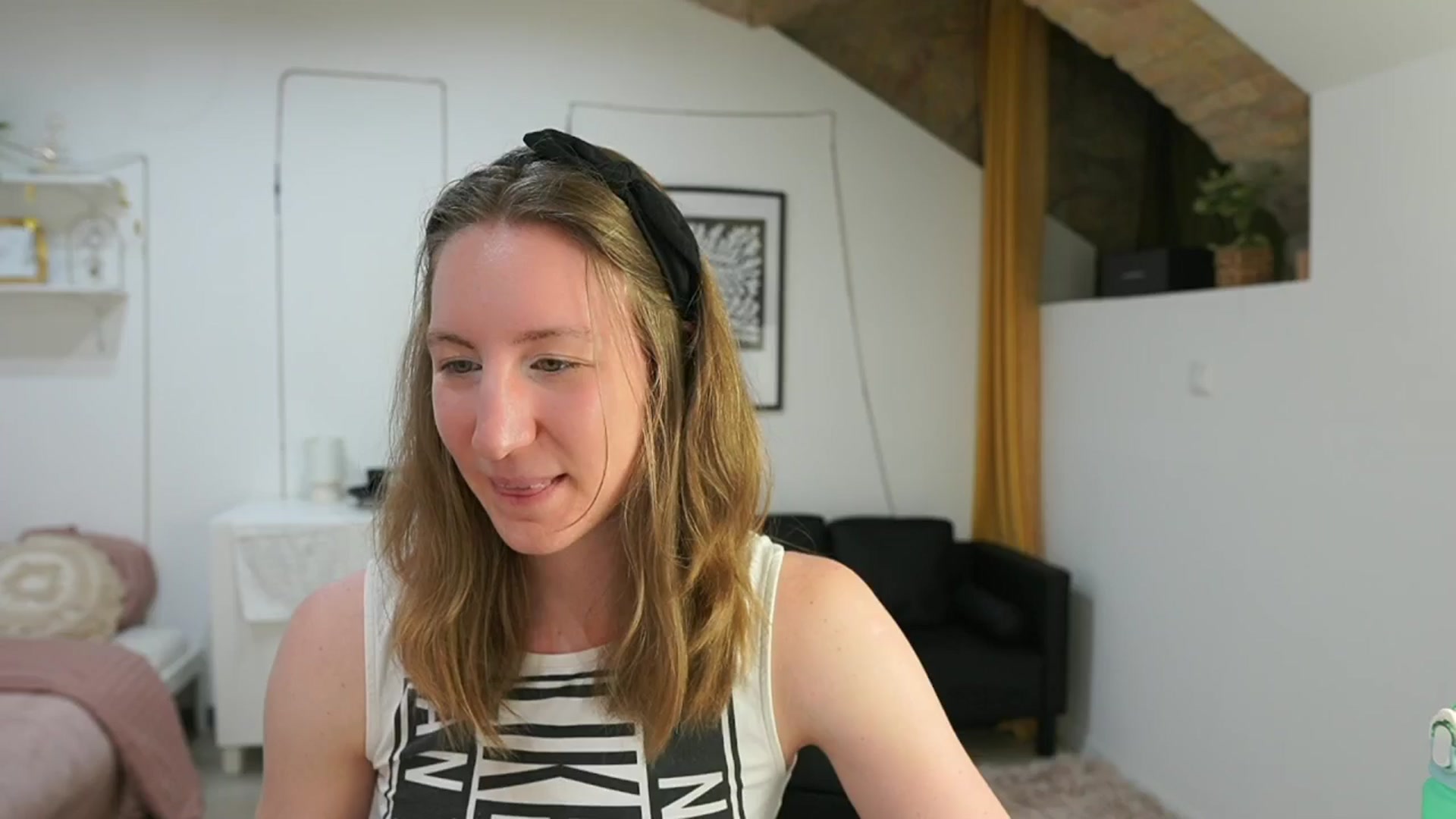 Gallery image thumbnail from Samantha_Snt's myfreecams stream on, 06/01/2024, 12:16 image 14 of 20