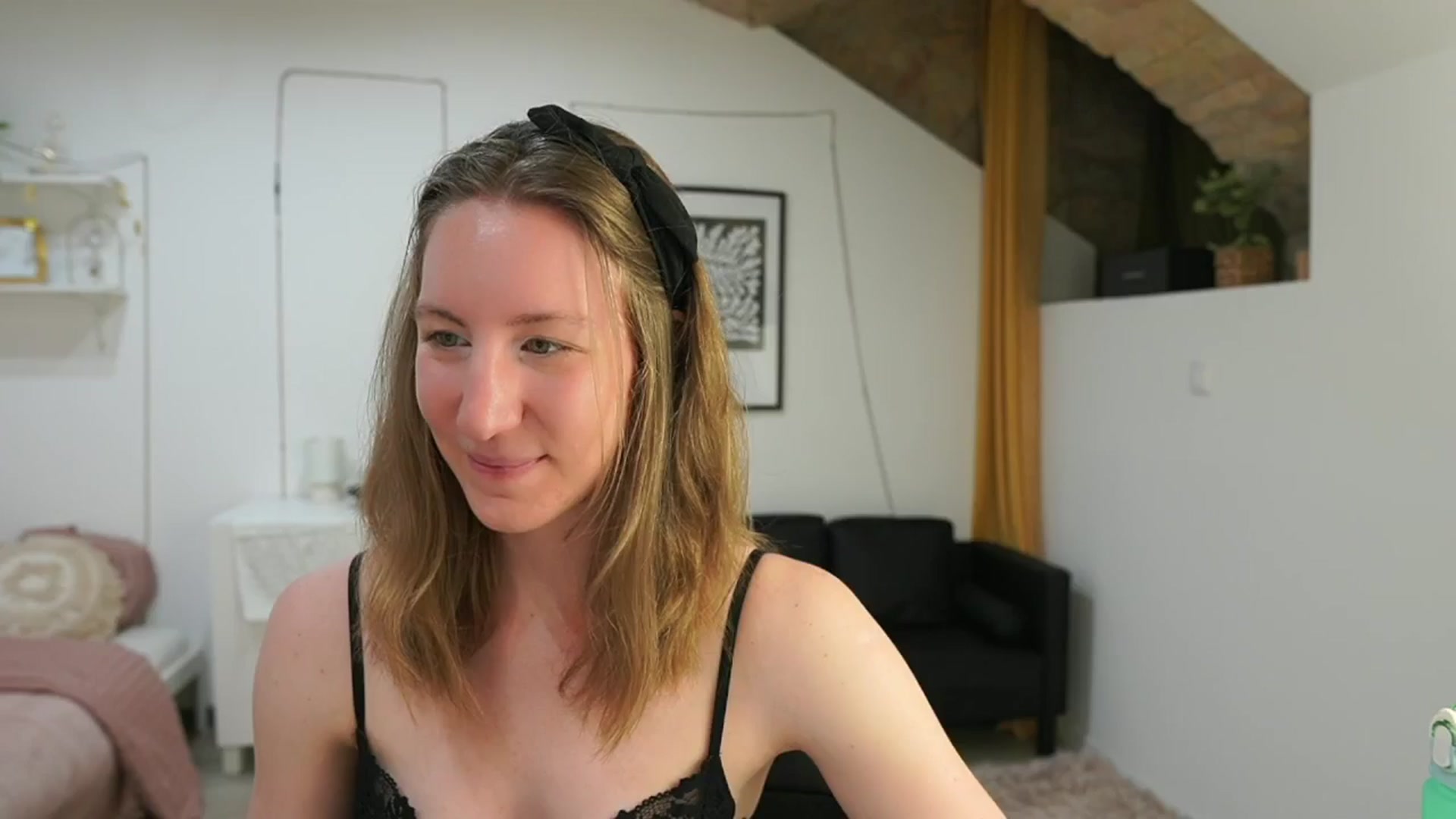 Gallery image thumbnail from Samantha_Snt's myfreecams stream on, 06/01/2024, 13:03 image 5 of 20