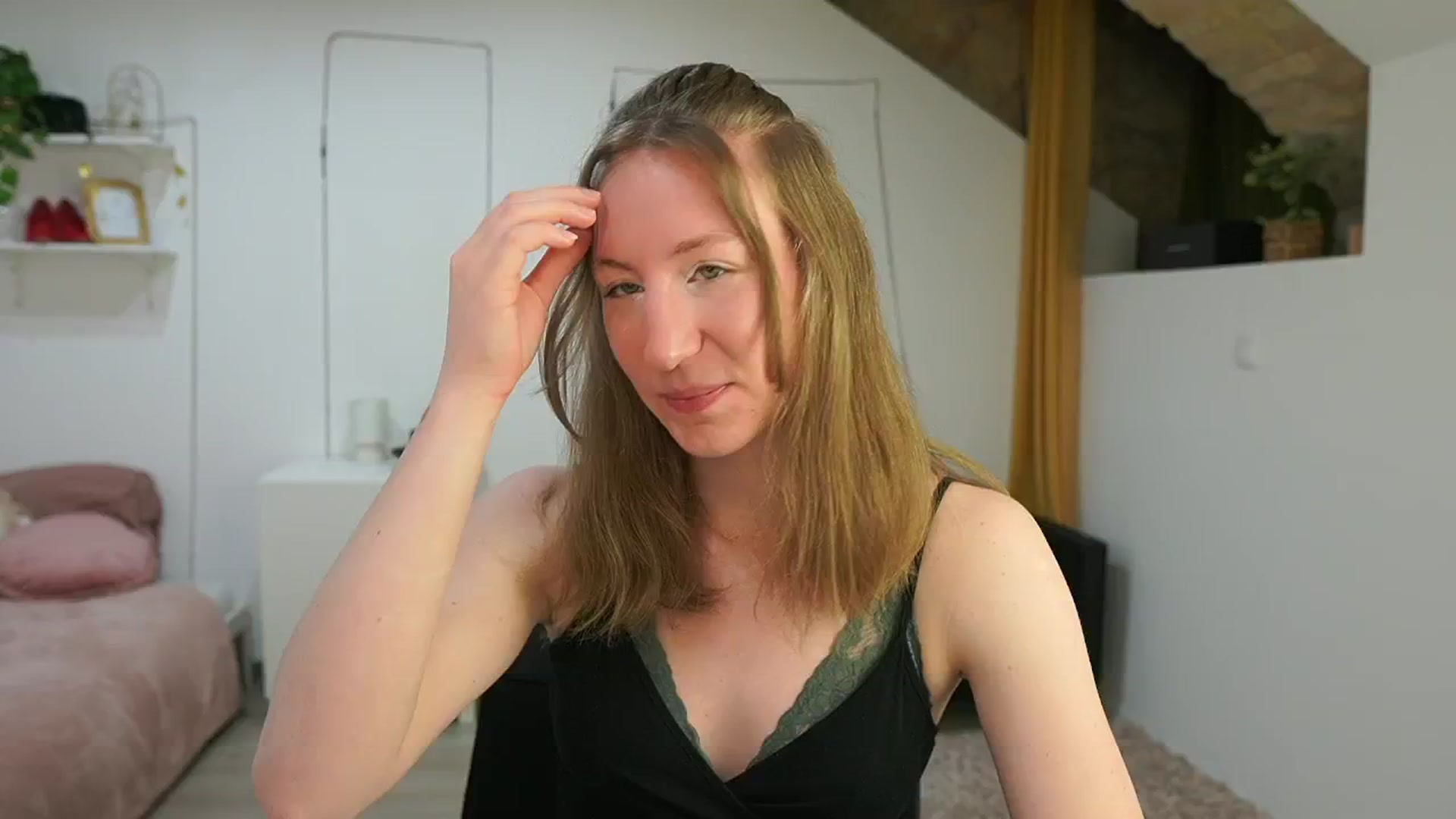 Gallery image thumbnail from Samantha_Snt's myfreecams stream on, 06/05/2024, 08:44 image 16 of 20