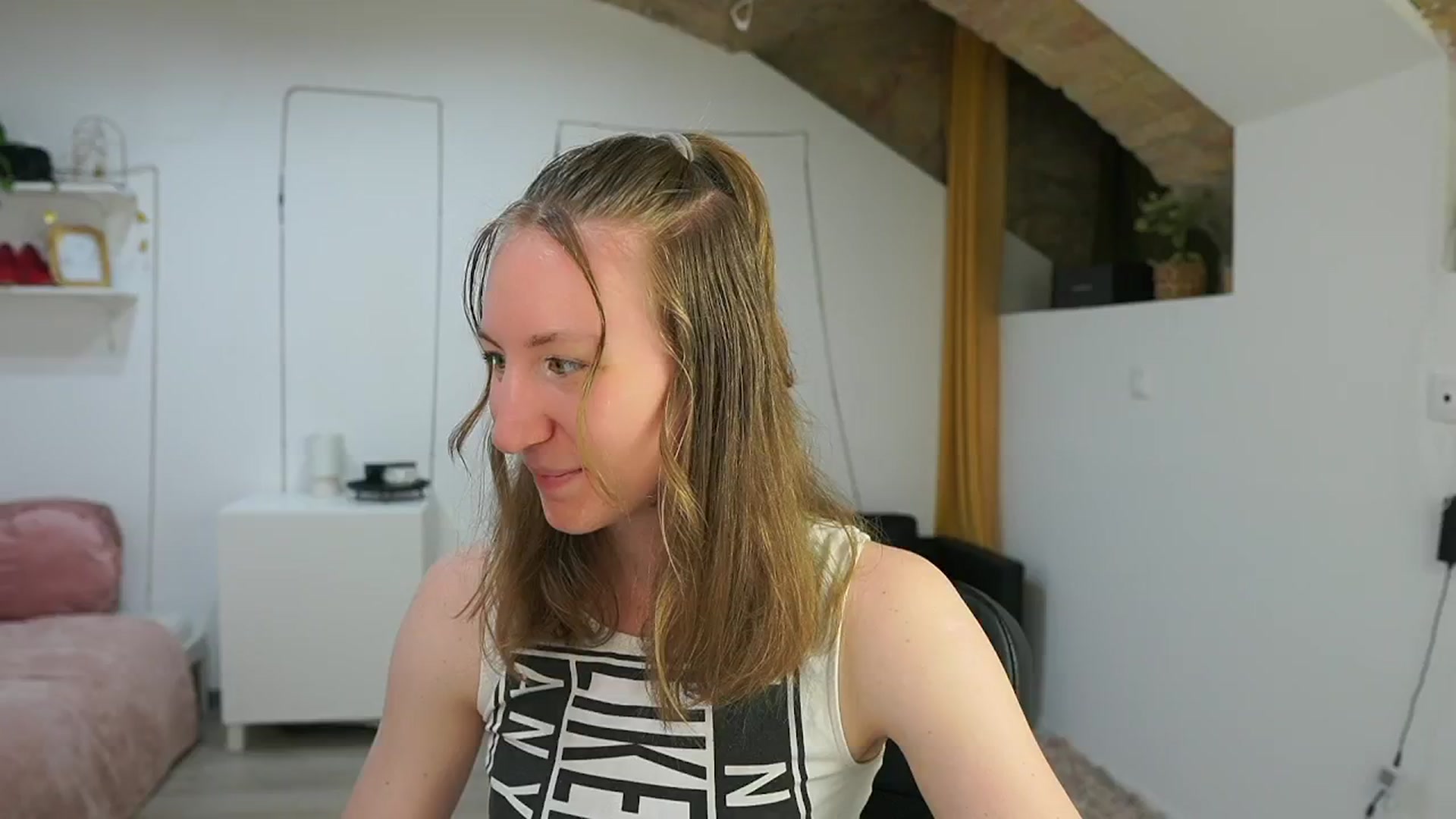 Gallery image thumbnail from Samantha_Snt's myfreecams stream on, 06/09/2024, 13:00 image 2 of 20