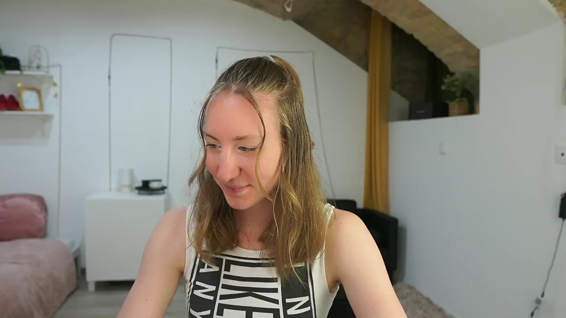 Gallery image thumbnail from Samantha_Snt's myfreecams stream on, 06/09/2024, 13:00 image 8 of 20
