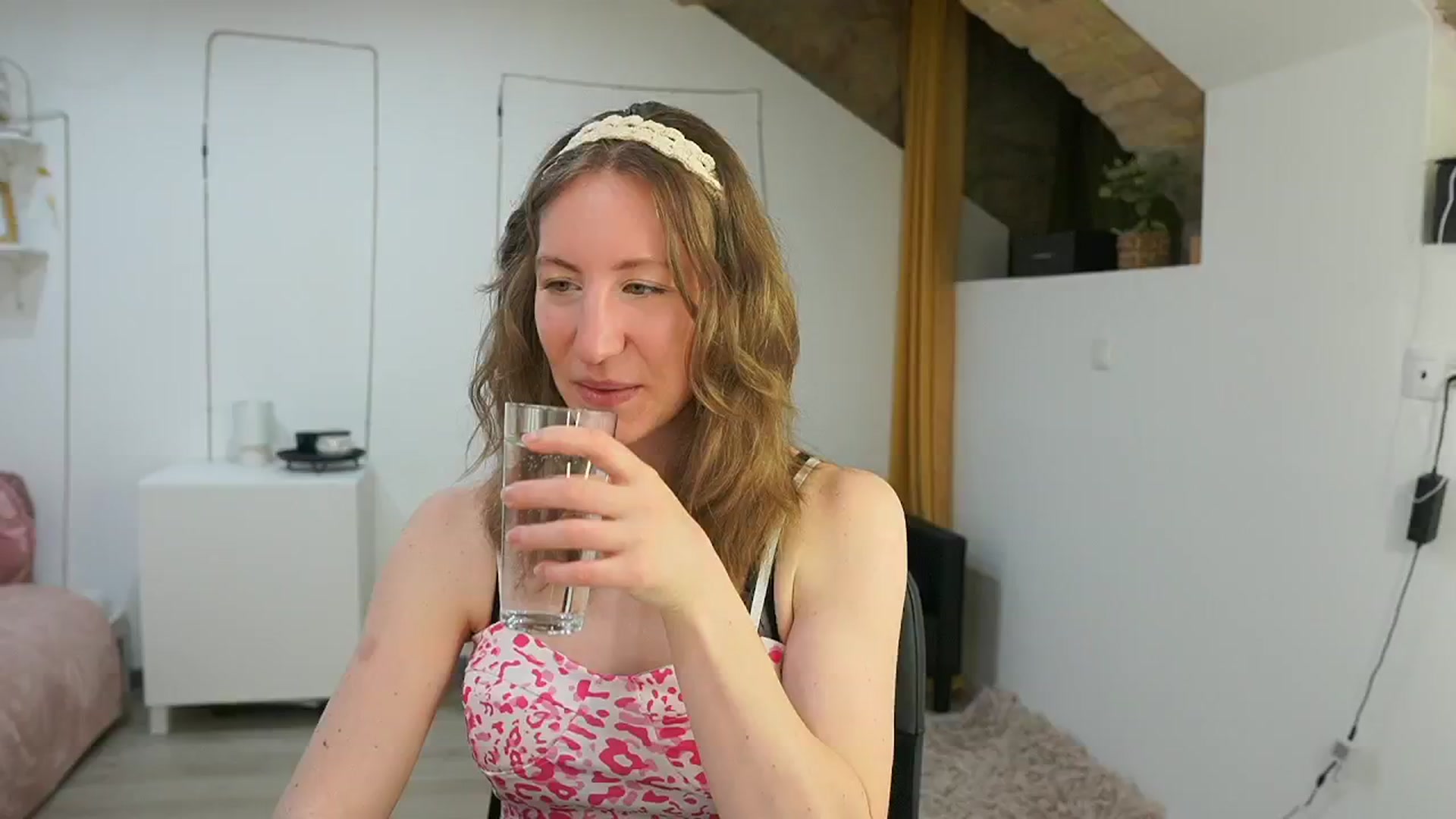 Gallery image thumbnail from Samantha_Snt's myfreecams stream on, 06/13/2024, 11:02 image 12 of 20