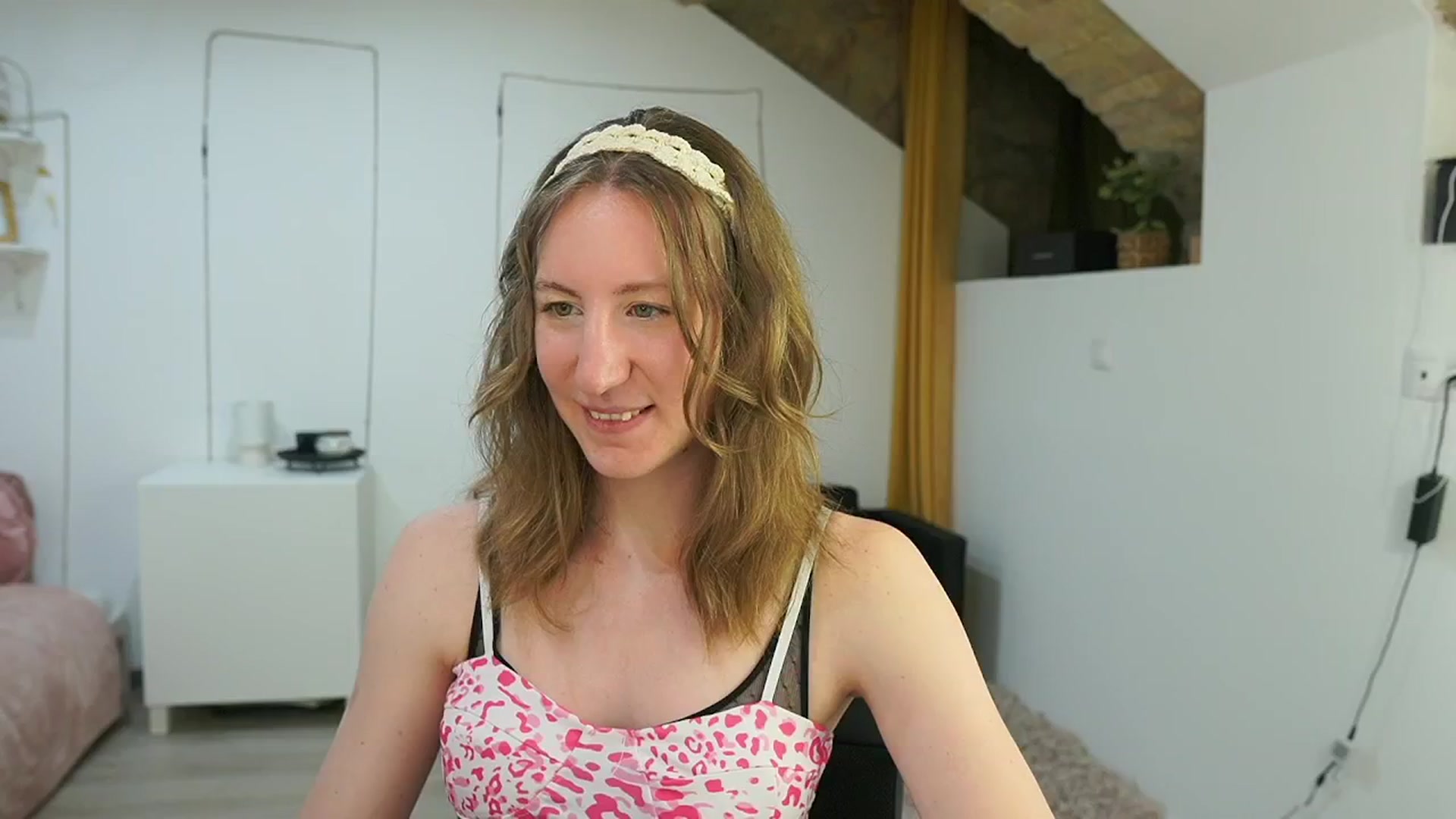 Gallery image thumbnail from Samantha_Snt's myfreecams stream on, 06/13/2024, 11:48 image 13 of 20