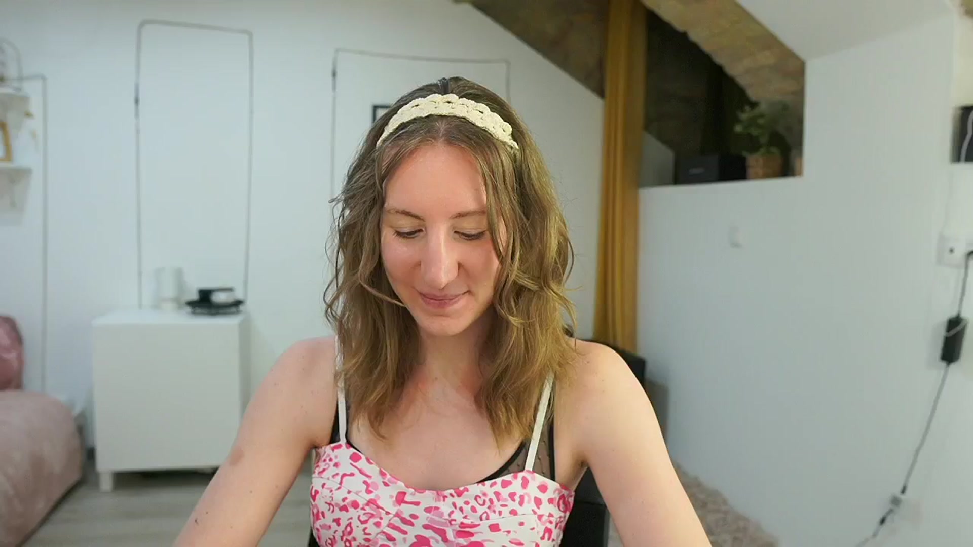 Gallery image thumbnail from Samantha_Snt's myfreecams stream on, 06/13/2024, 11:48 image 16 of 20