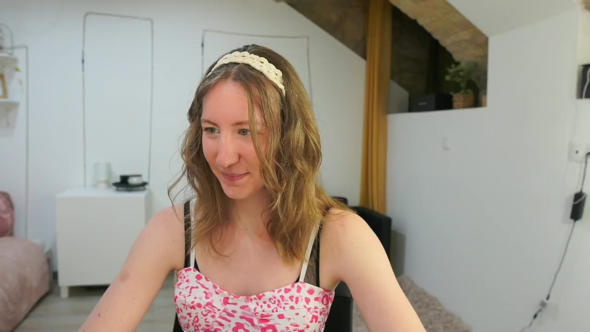 Gallery image thumbnail from Samantha_Snt's myfreecams stream on, 06/13/2024, 12:58 image 20 of 20